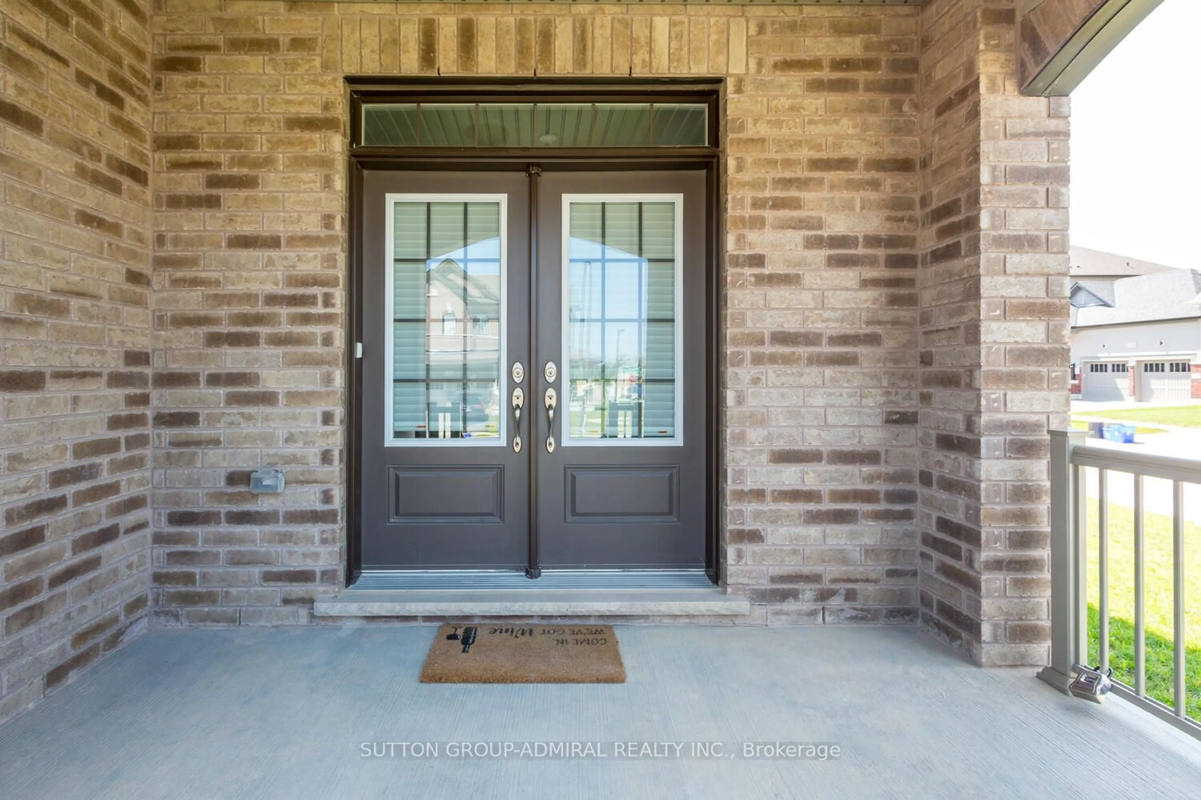 Indoor entryway for 53 Pietrowski Dr, Georgina Ontario L4P 0J8