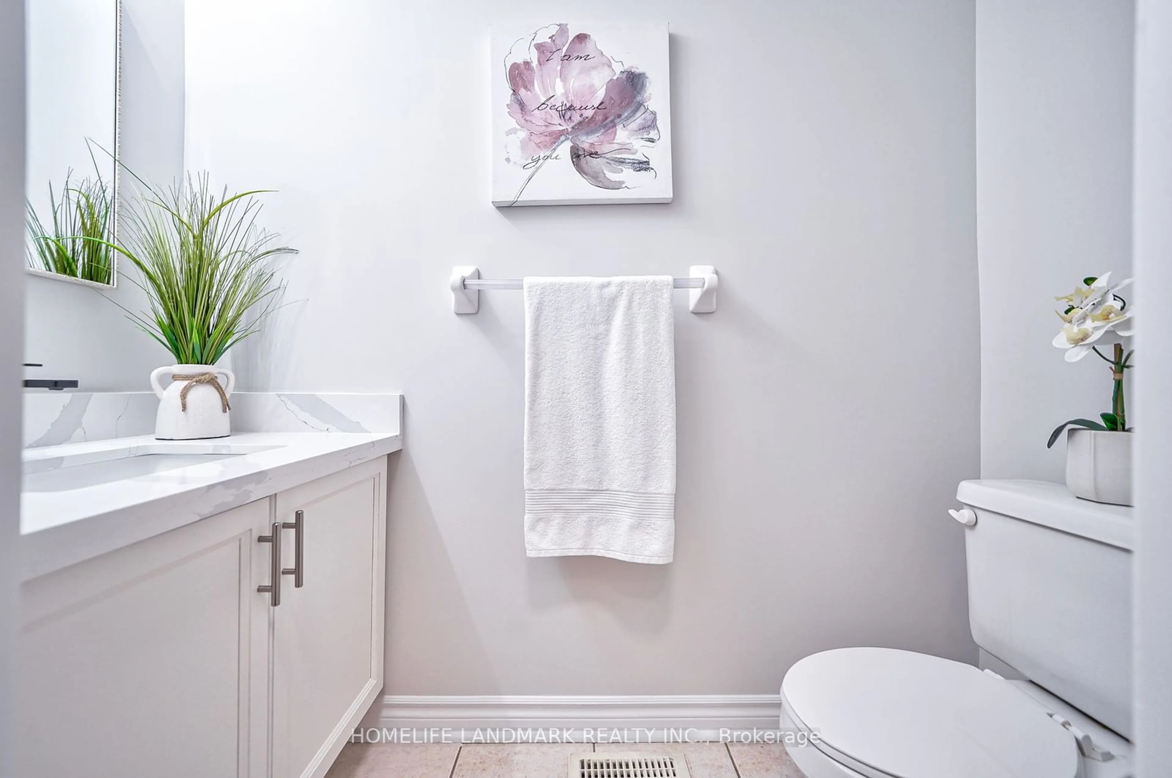 Bathroom for 142 Casa Nova Dr, Vaughan Ontario L4H 3A1