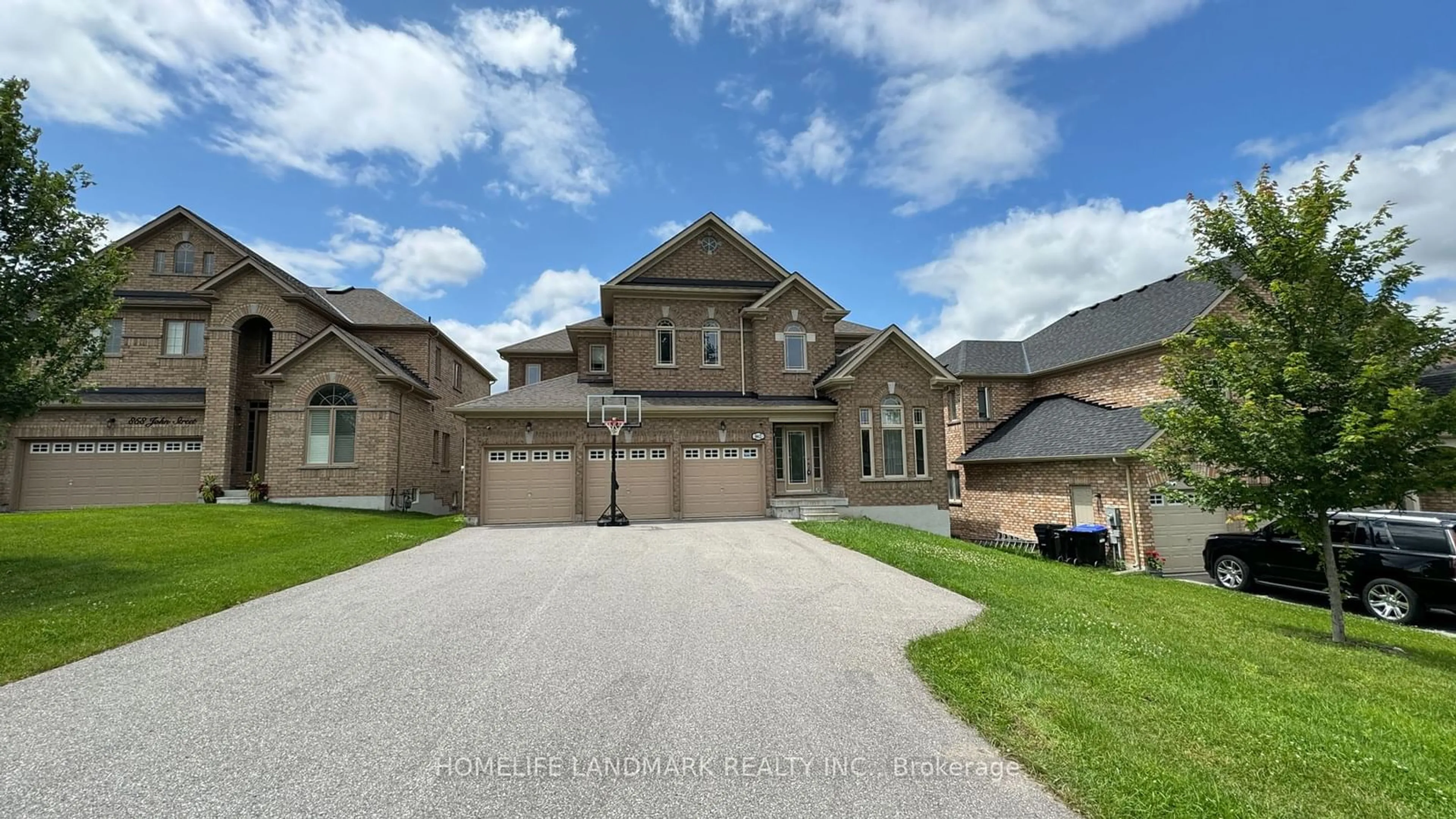 Frontside or backside of a home for 862 John St, Innisfil Ontario L0L 1K0