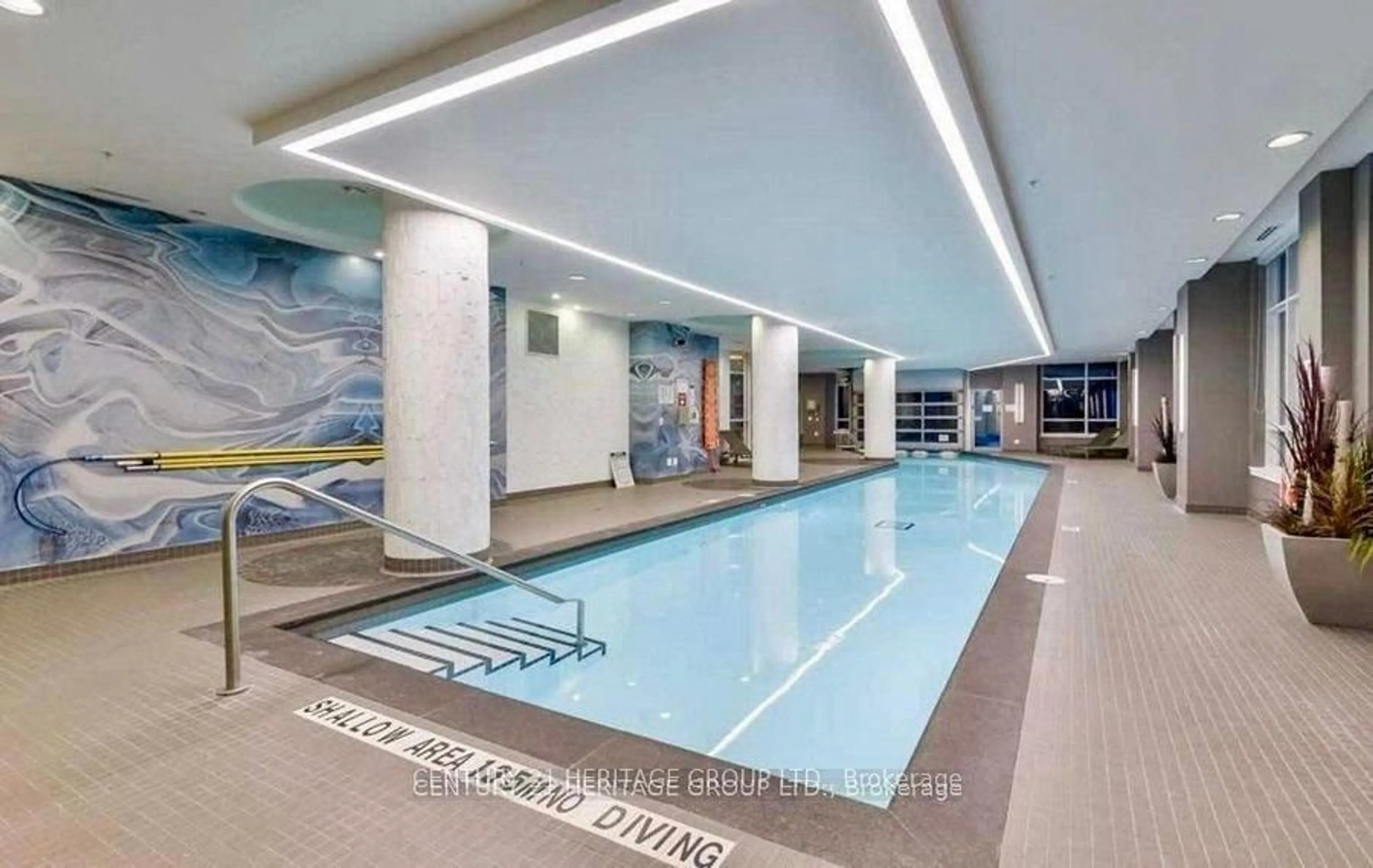 Indoor or outdoor pool for 9201 Yonge St #617, Richmond Hill Ontario L4C 1H9