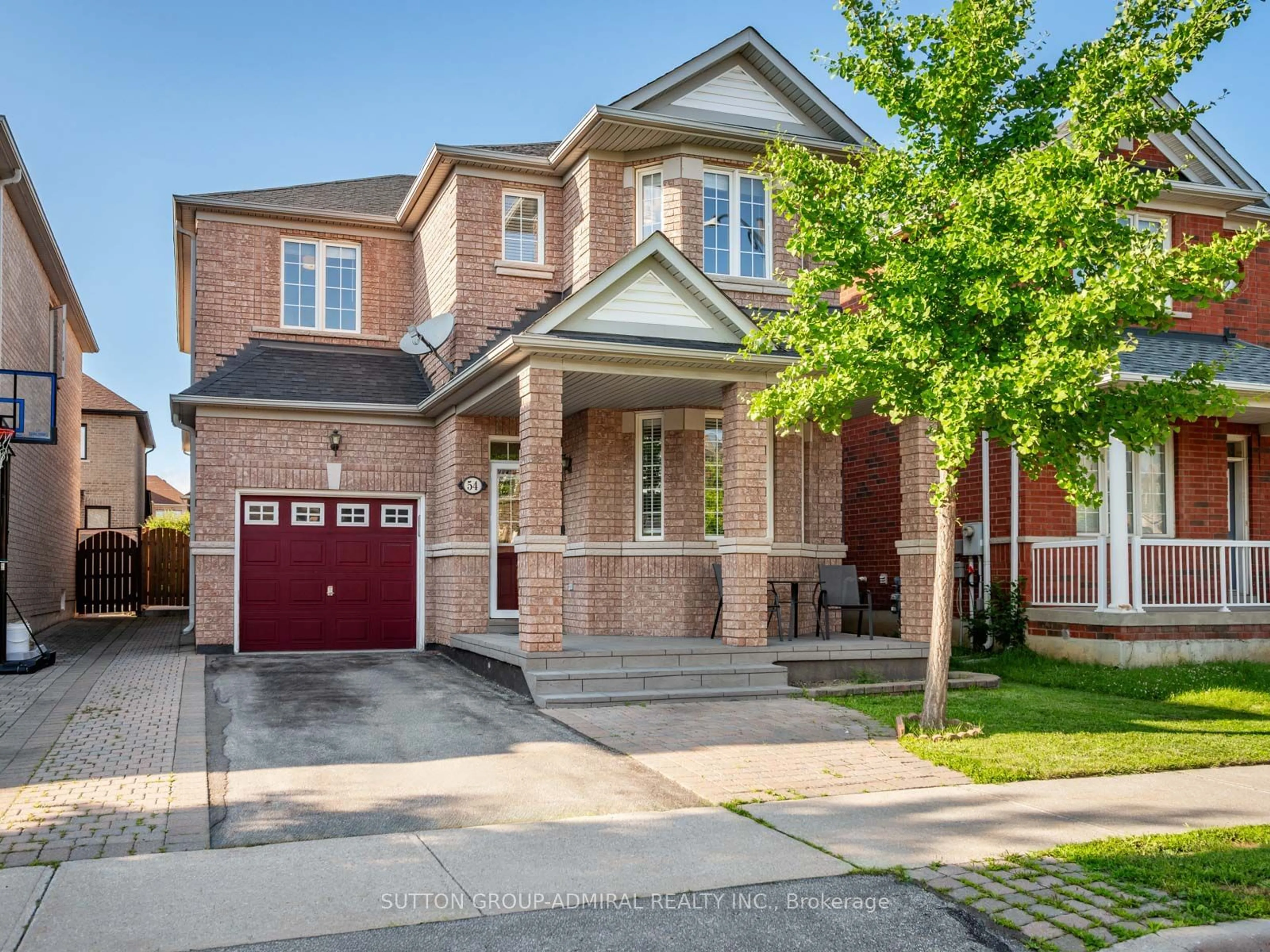 Home with brick exterior material for 54 Saint Victor Dr, Vaughan Ontario L4H 3E3