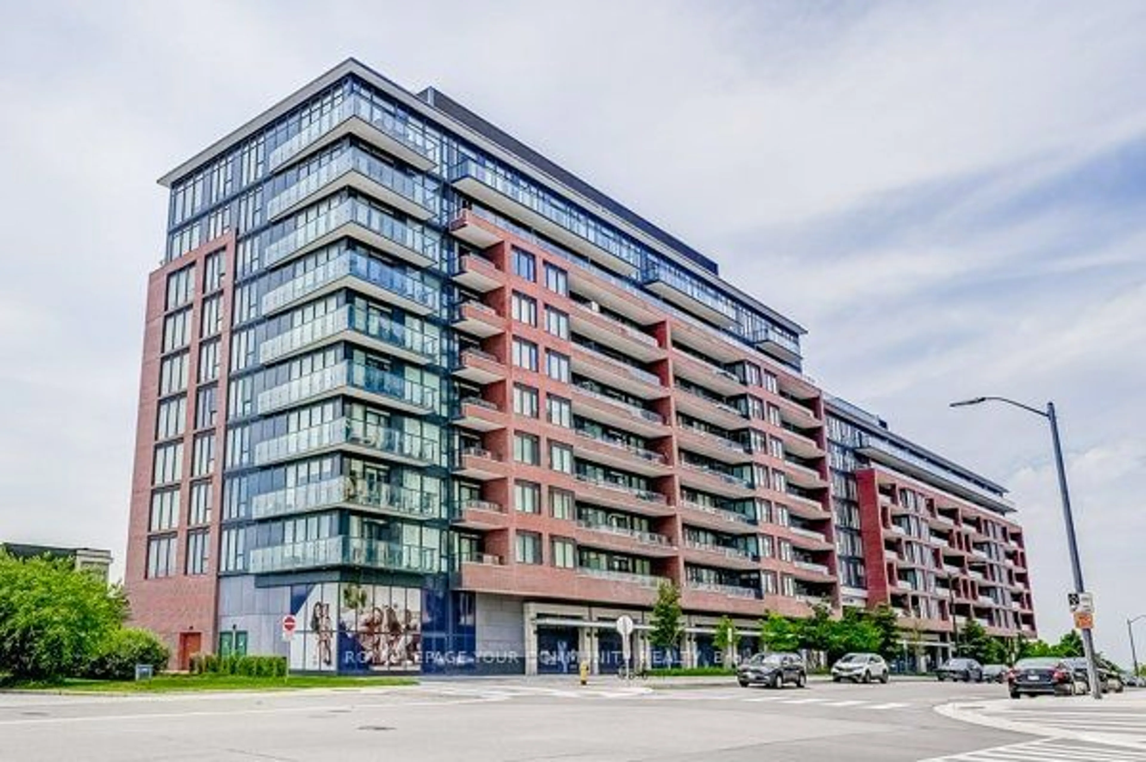 A pic from exterior of the house or condo for 99 Eagle Rock Way #811, Vaughan Ontario L6A 5A7