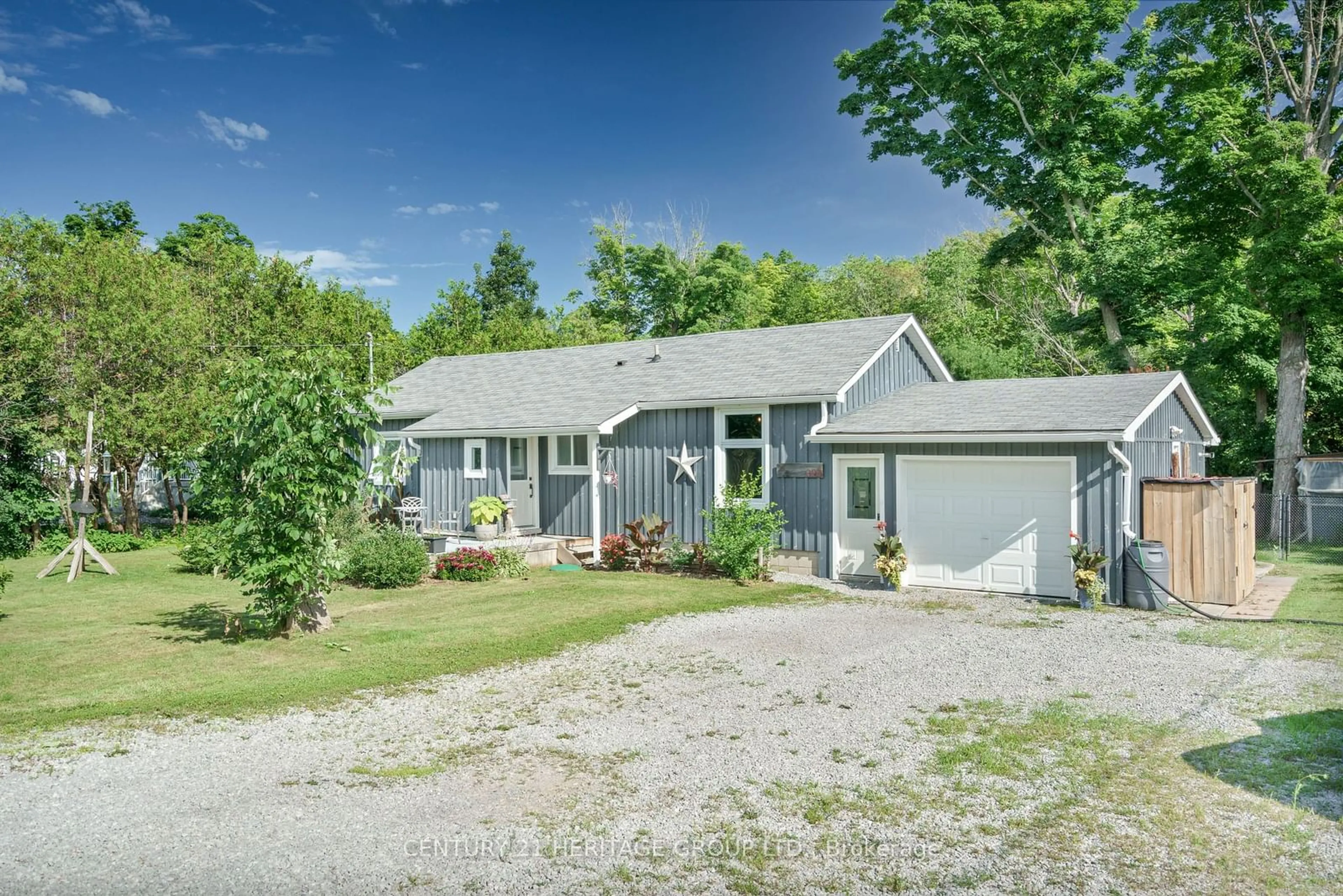 Cottage for B393 Thorah Concession Rd 2, Brock Ontario L0K 1A0