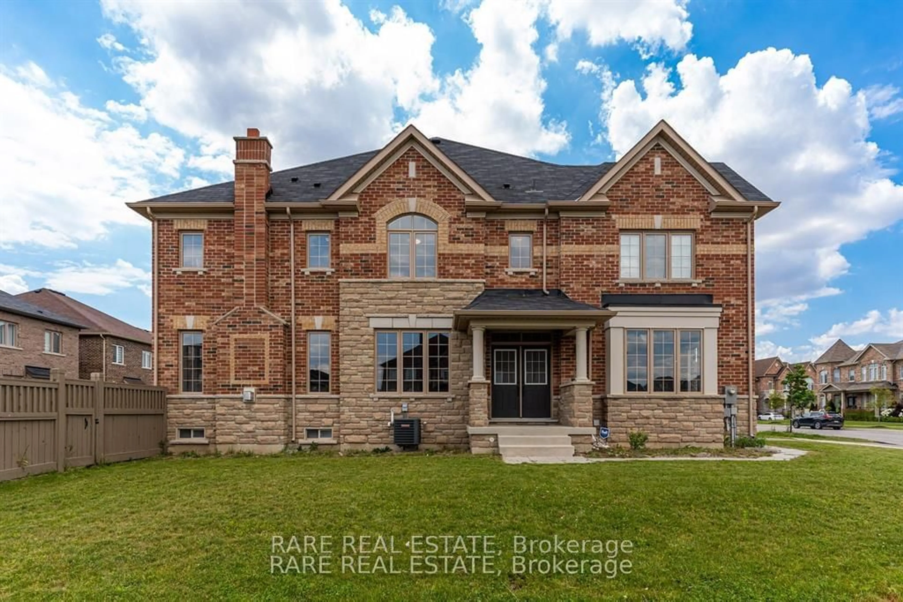 Home with brick exterior material for 532 Mactier Dr, Vaughan Ontario L4H 4L2