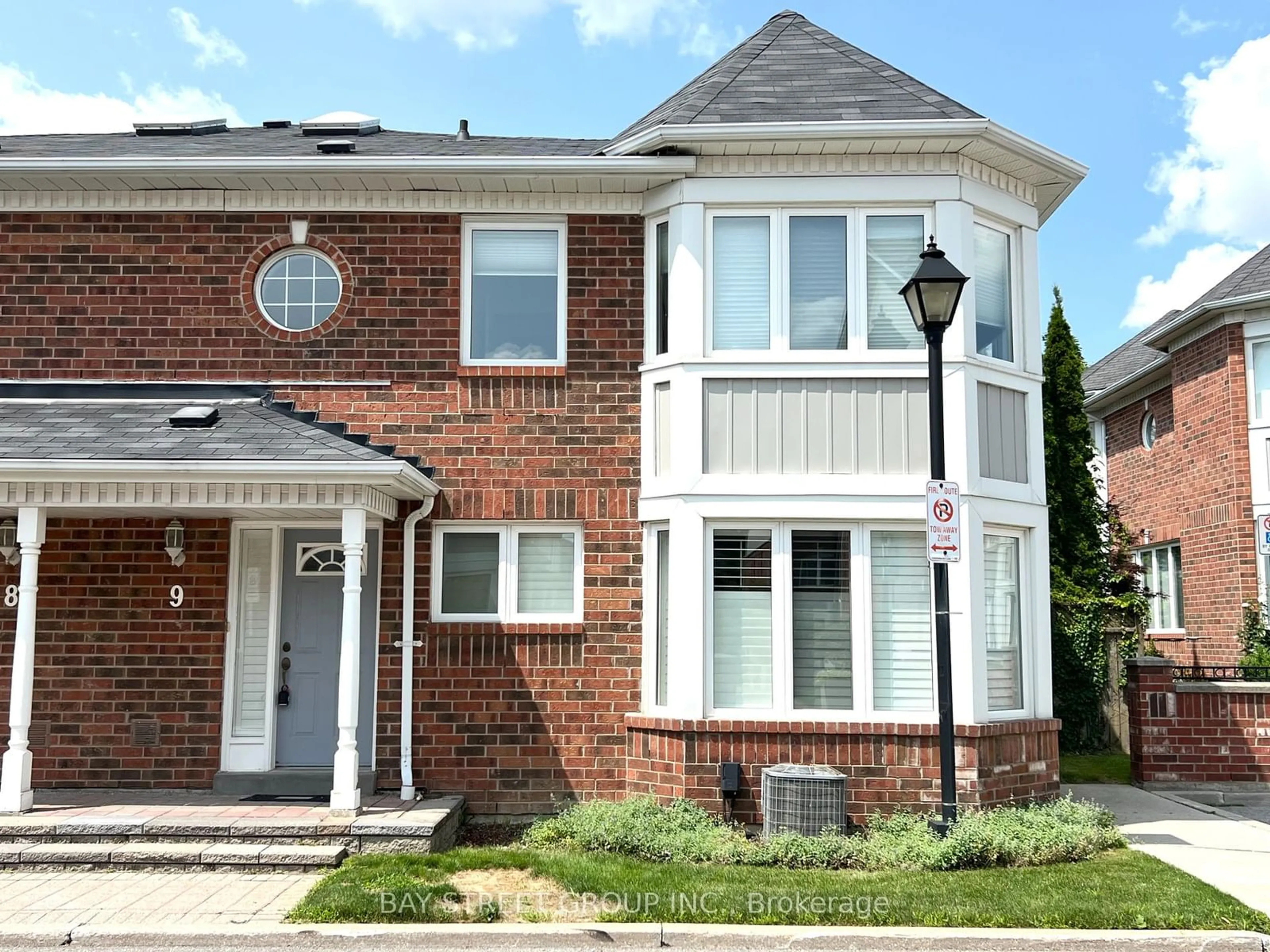 Home with brick exterior material for 18 Clark Ave #9, Vaughan Ontario L4J 8H1
