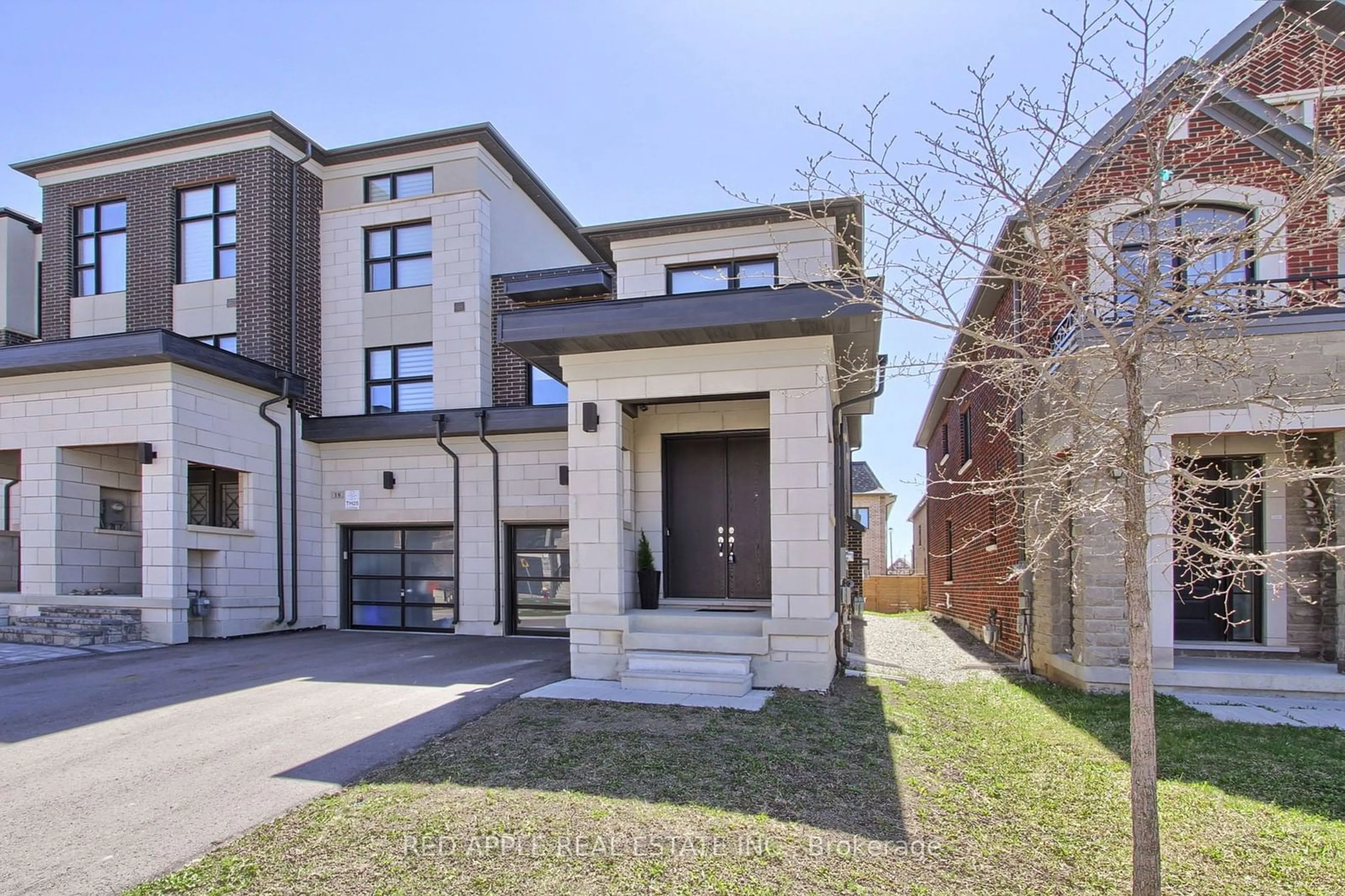 A pic from exterior of the house or condo for 20 Hilts Dr, Richmond Hill Ontario L4C 0H7