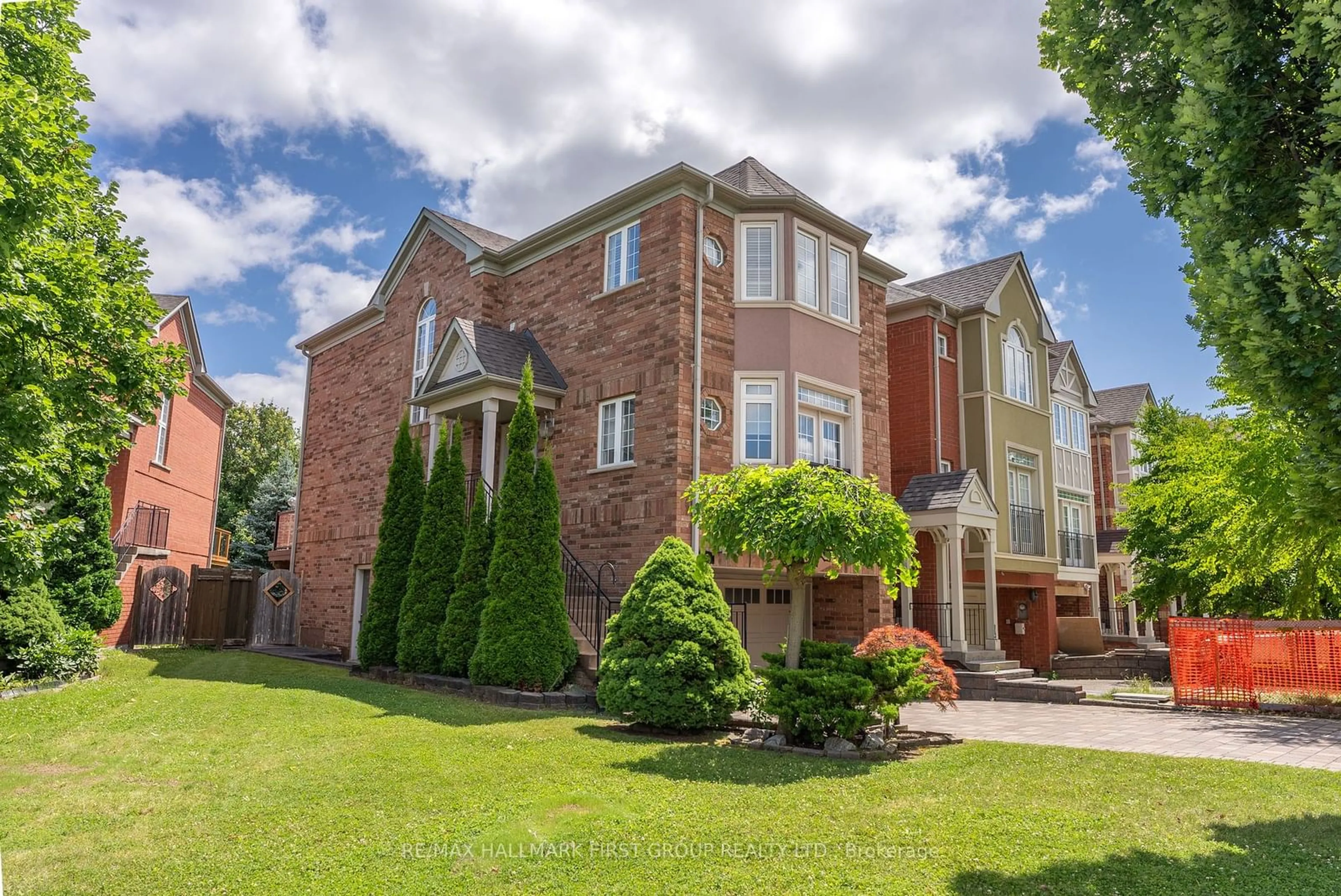 Home with brick exterior material for 25 Crispin Crt, Markham Ontario L3R 4G6
