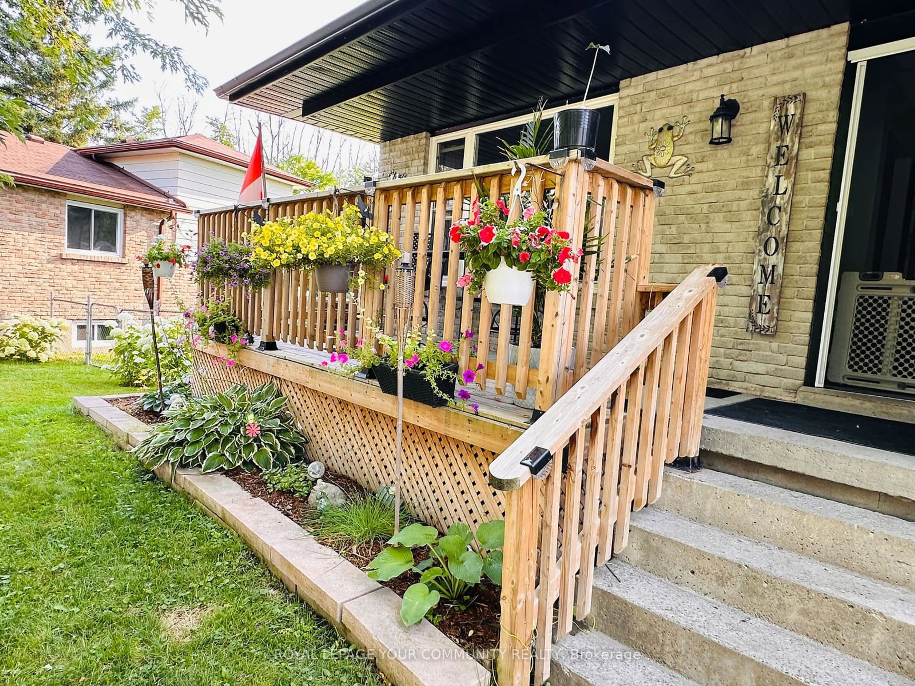 Patio for 582 Highland Cres, Brock Ontario L0K 1A0