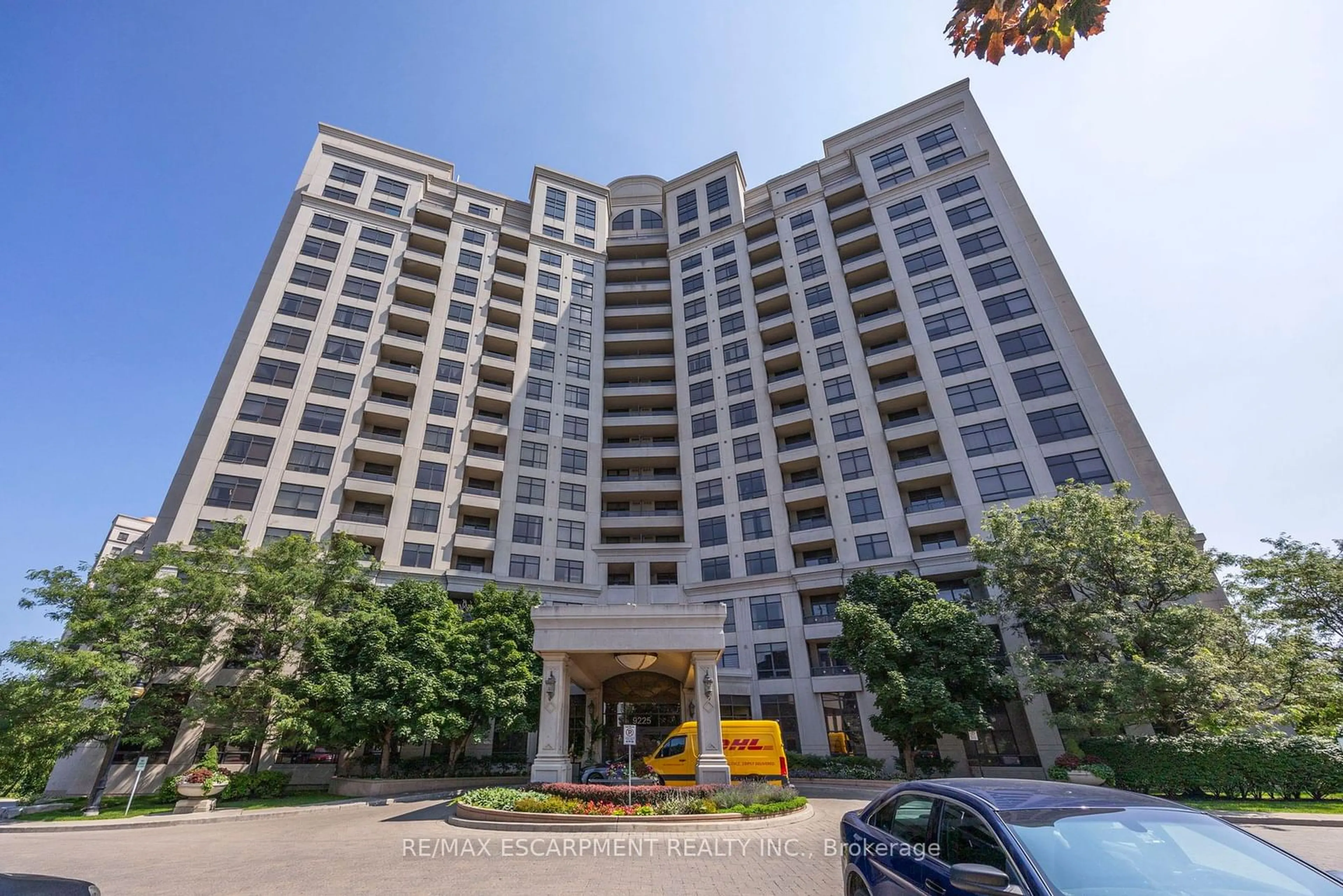 A pic from exterior of the house or condo for 9225 Jane St #206, Vaughan Ontario L6A 0J7