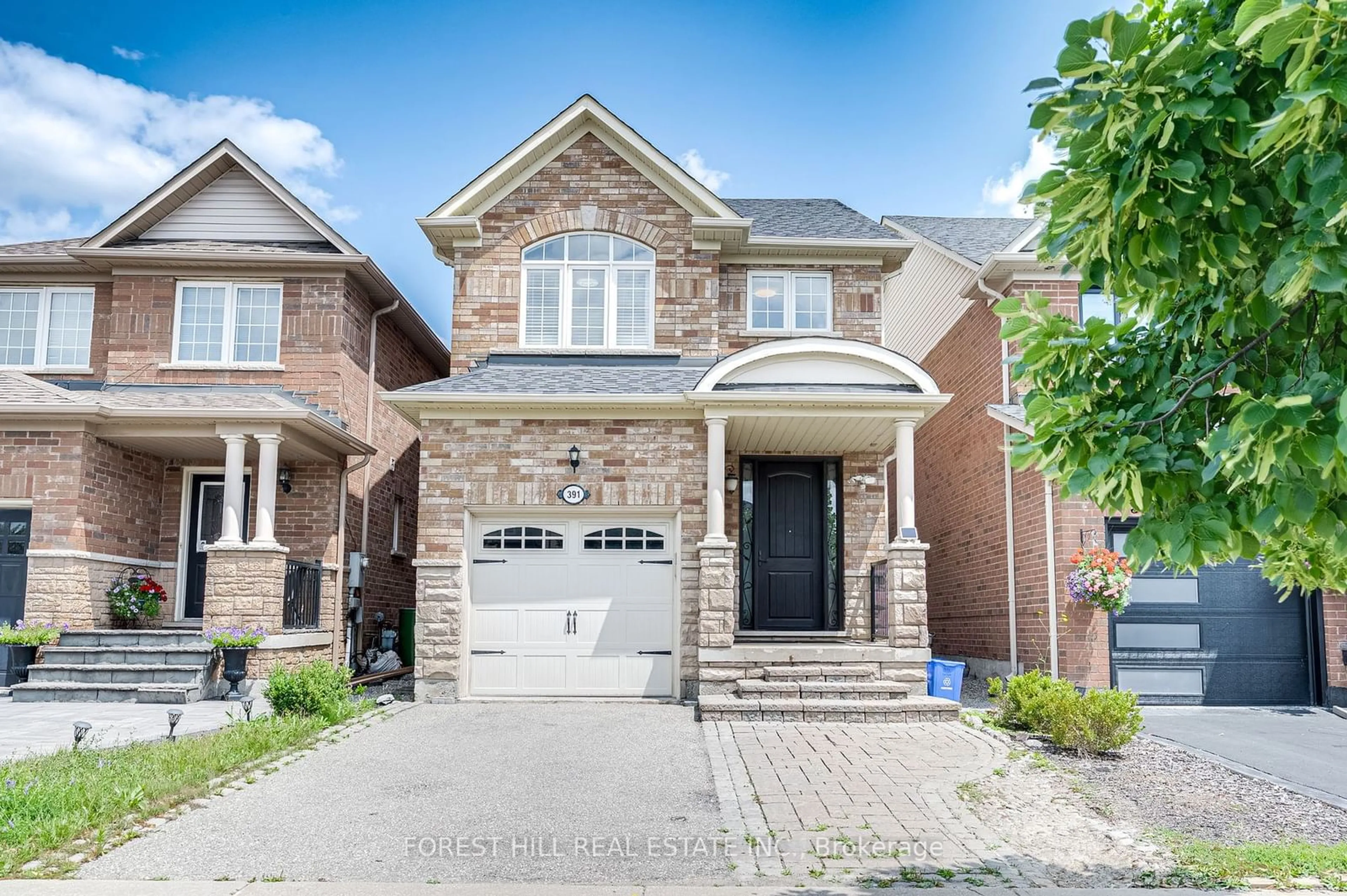 Home with brick exterior material for 391 Vellore Park Ave, Vaughan Ontario L4H 0E6