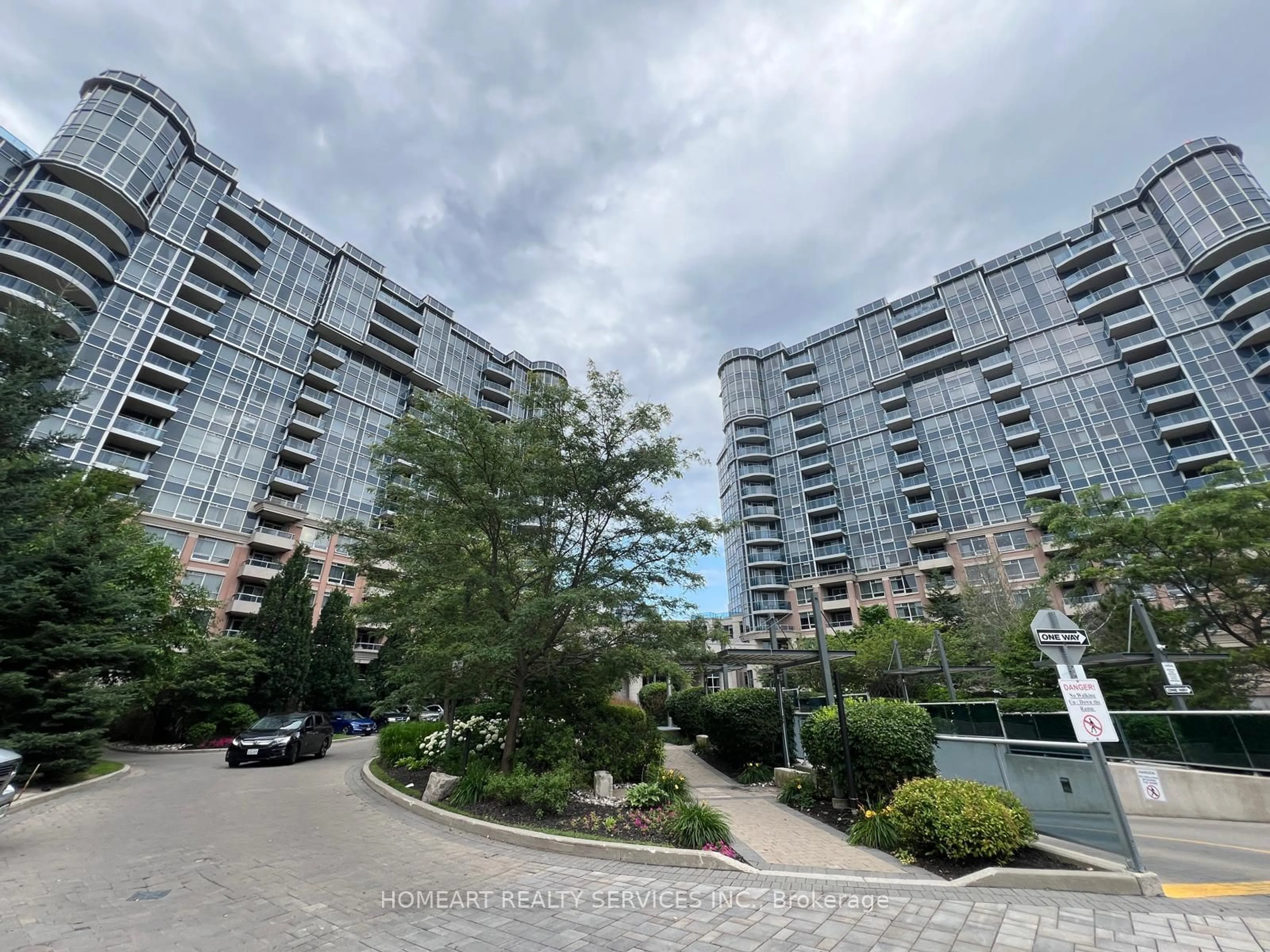 A pic from exterior of the house or condo for 33 Cox Blvd #1101, Markham Ontario L3R 8A6