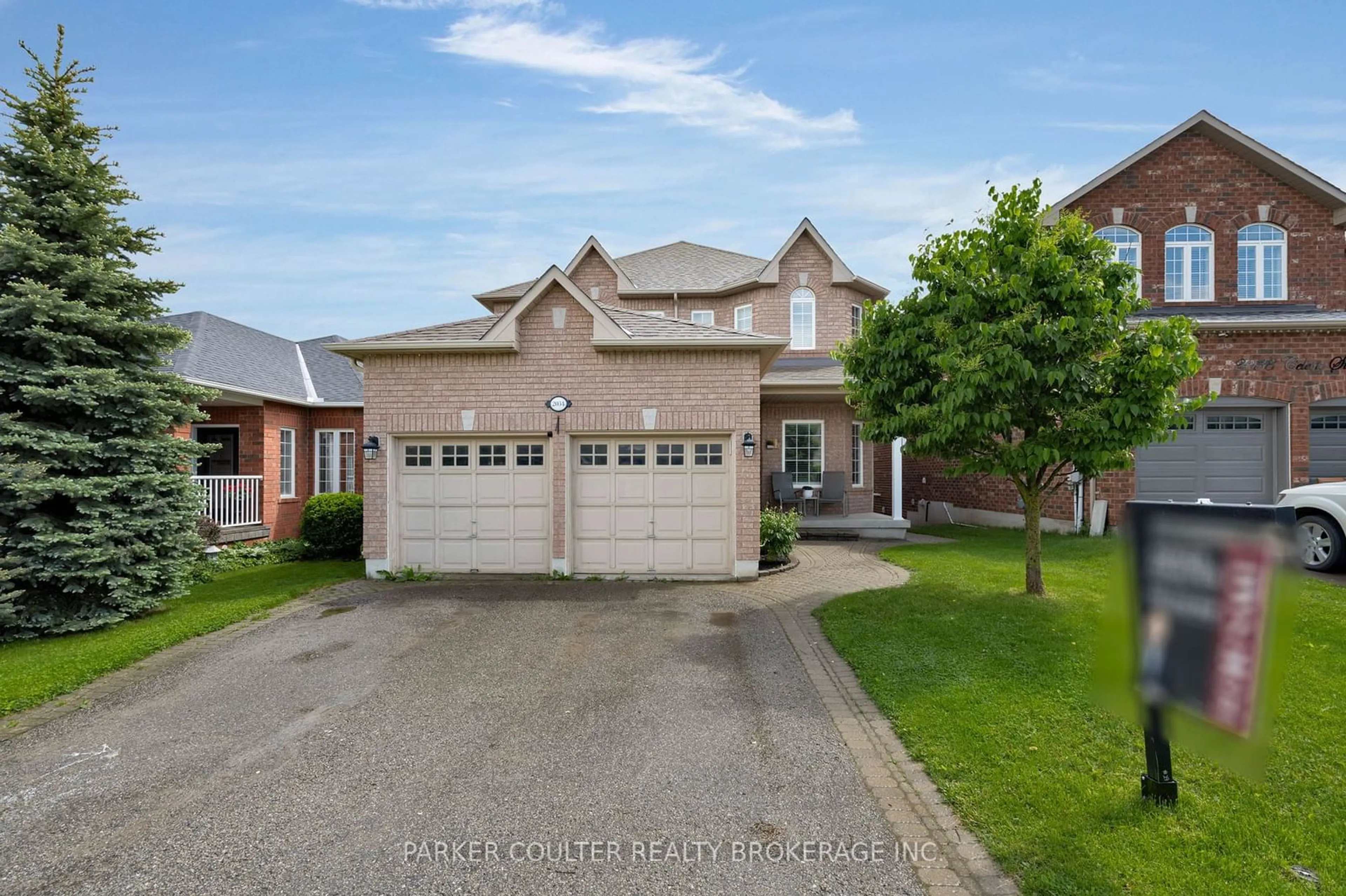 Frontside or backside of a home for 2034 Celeste St, Innisfil Ontario L9S 4Z5