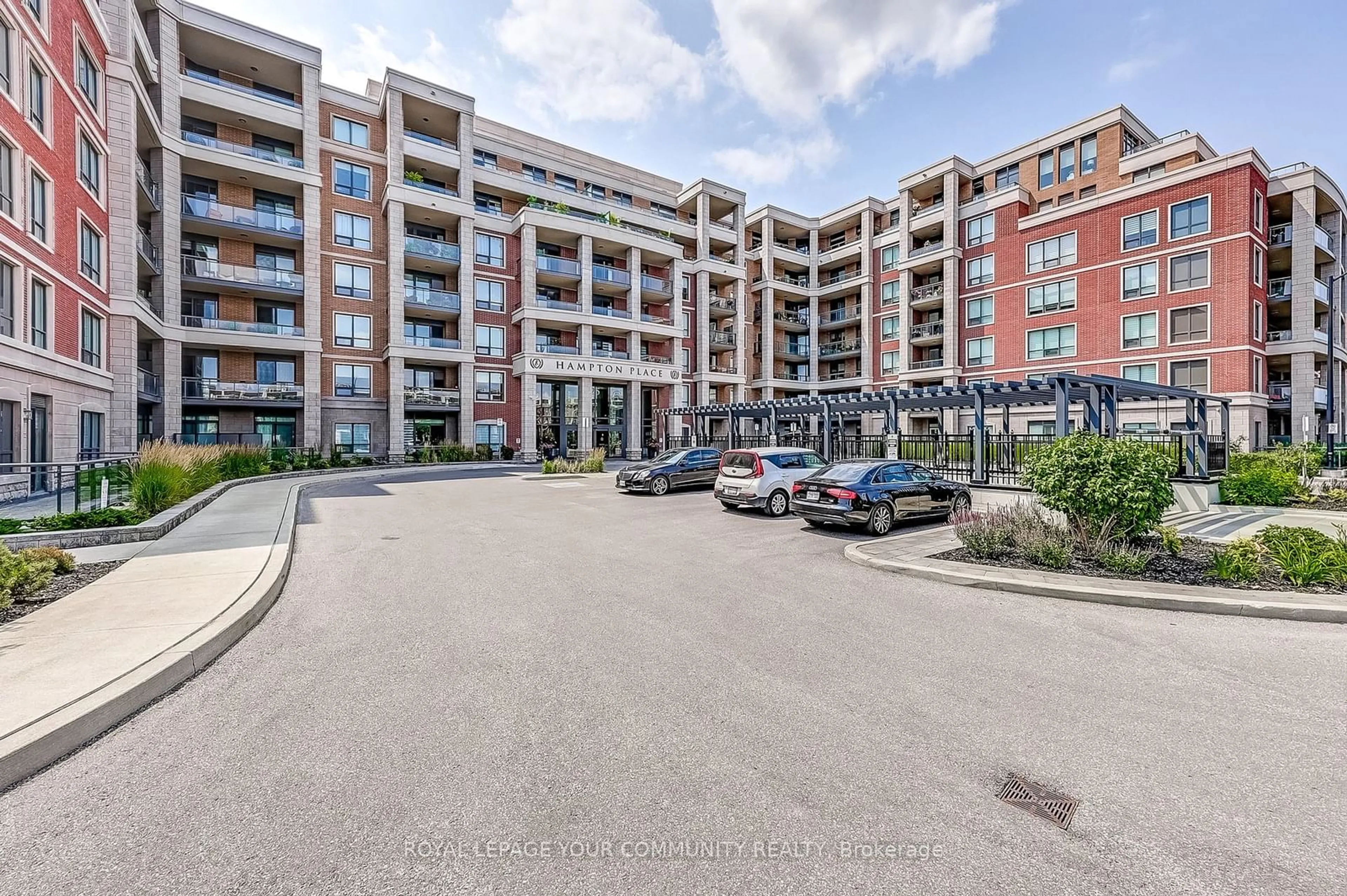 A pic from exterior of the house or condo for 25 Baker Hill Blvd #104, Whitchurch-Stouffville Ontario L4A 4R5