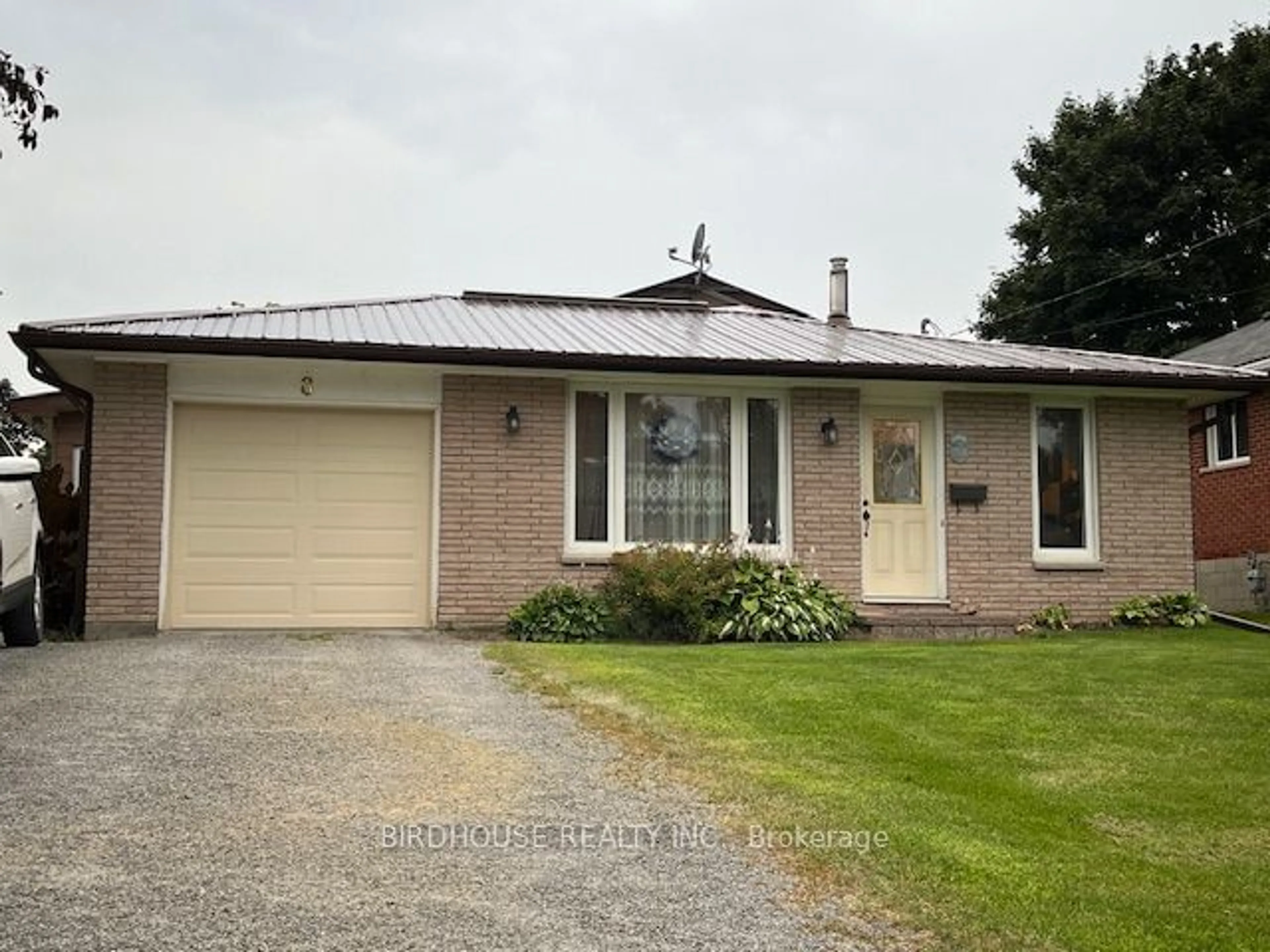 Frontside or backside of a home for 8 Waddell St, Brock Ontario L0C 1H0