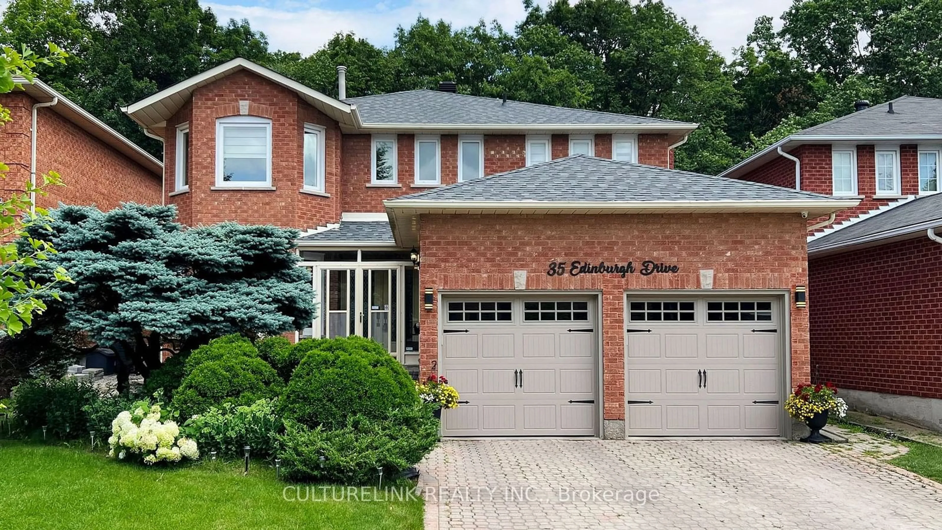 Home with brick exterior material for 35 Edinburgh Dr, Richmond Hill Ontario L4B 1Y8