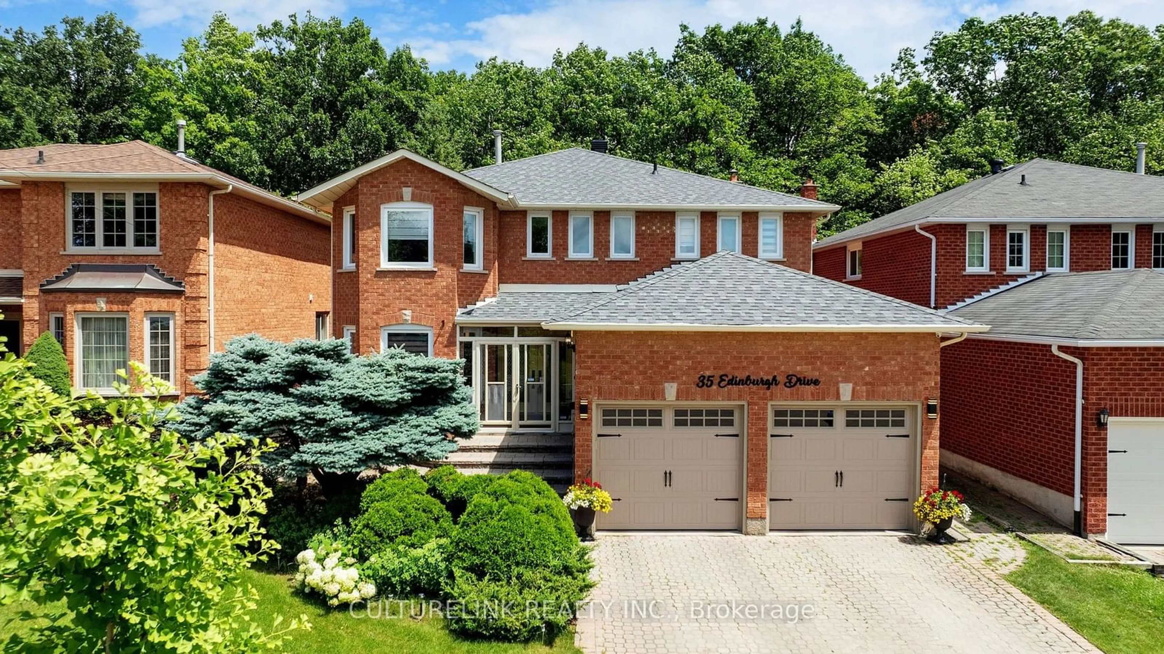 Home with brick exterior material for 35 Edinburgh Dr, Richmond Hill Ontario L4B 1Y8