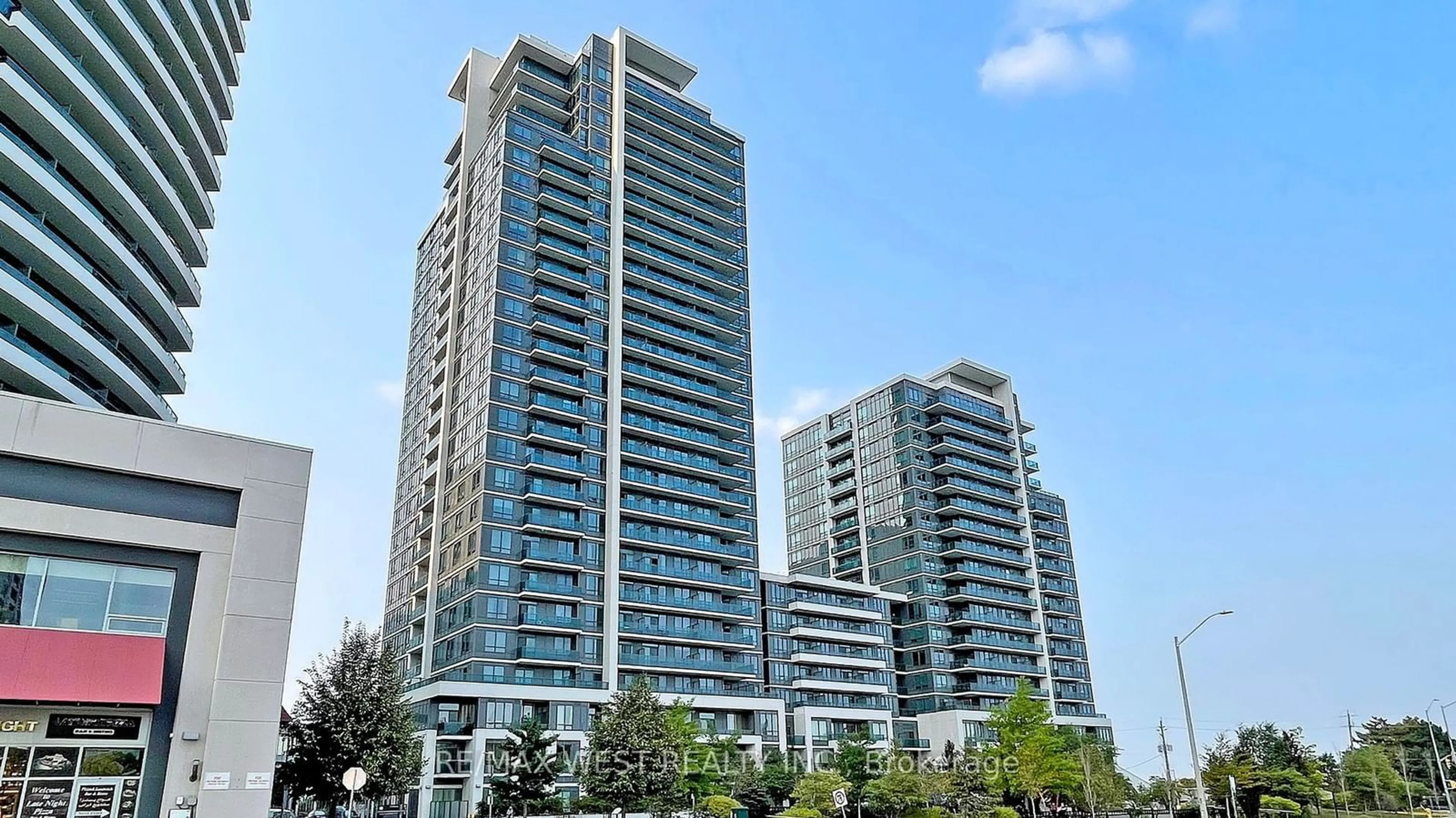 A pic from exterior of the house or condo for 7167 YONGE St #407, Markham Ontario L3T 0C1