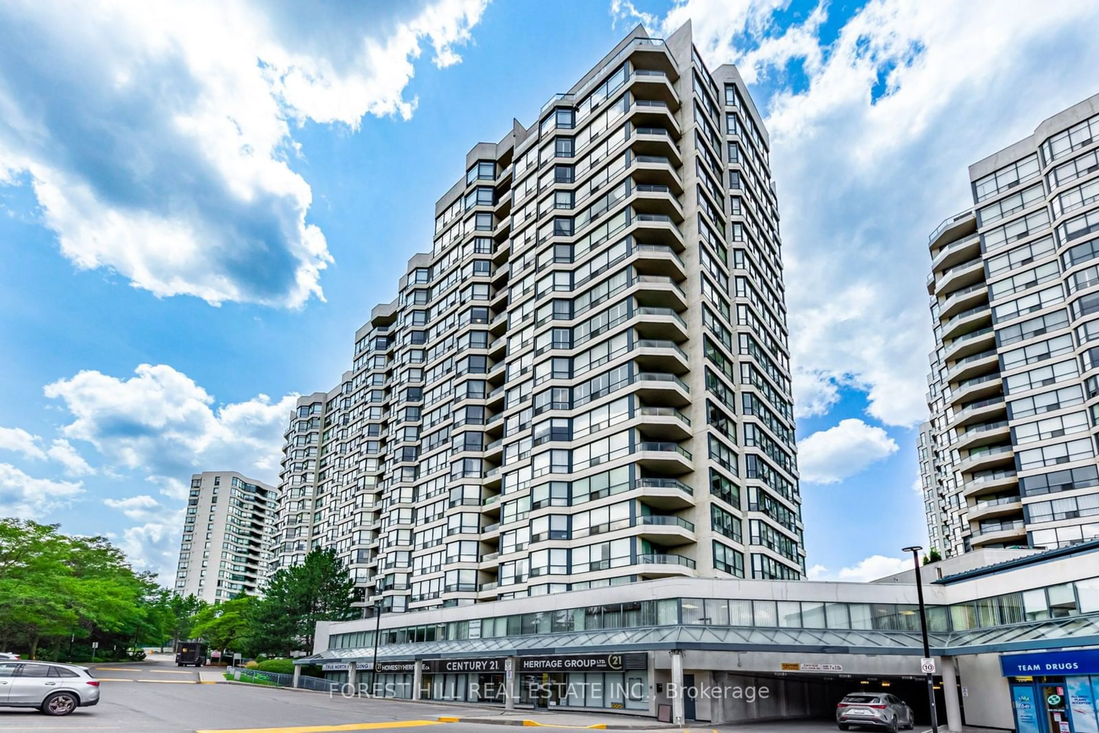 A pic from exterior of the house or condo for 7300 Yonge St #1104, Vaughan Ontario L4J 7Y5