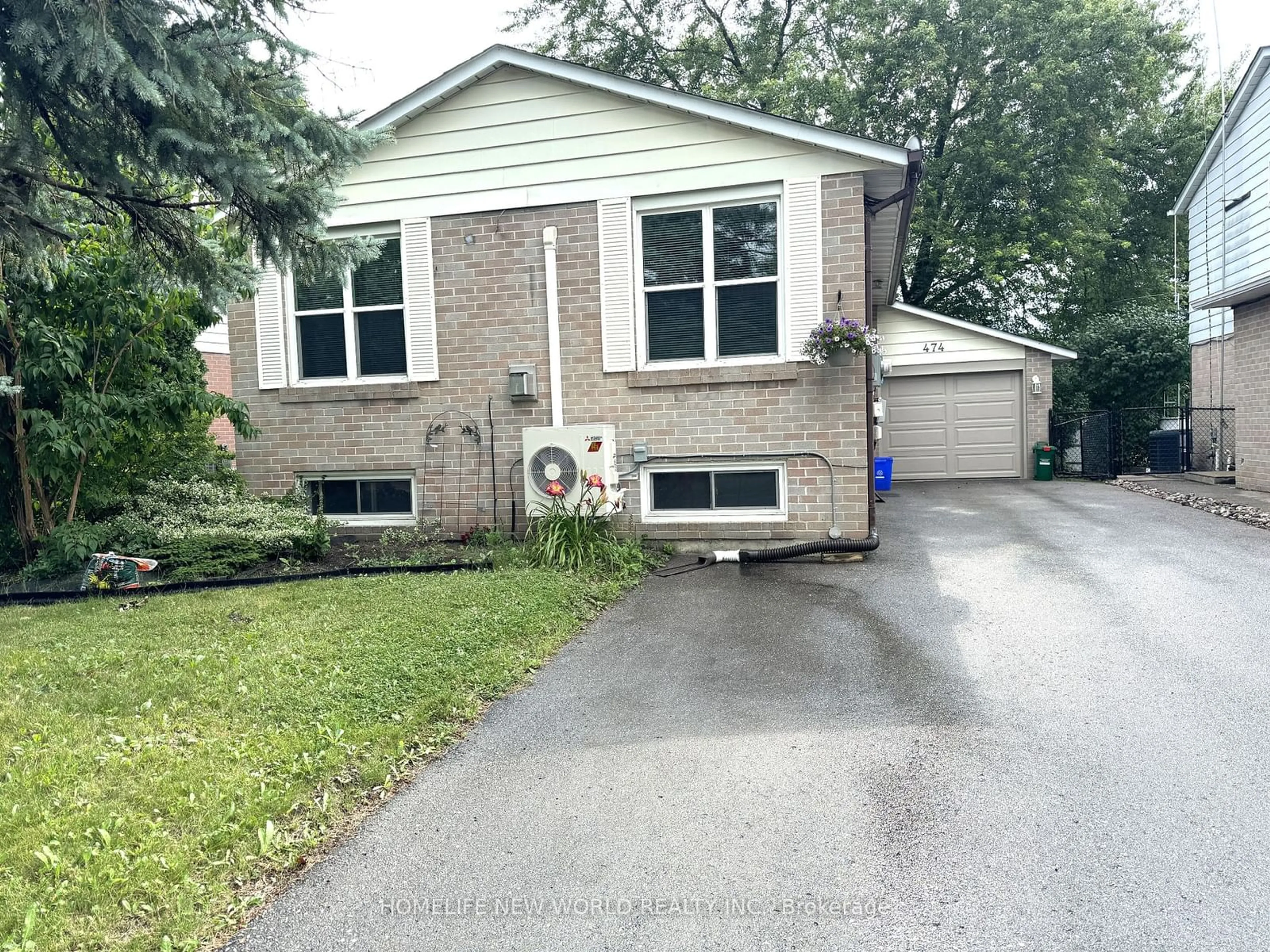 A pic from exterior of the house or condo for 474 Sandford St, Newmarket Ontario L3Y 4S7