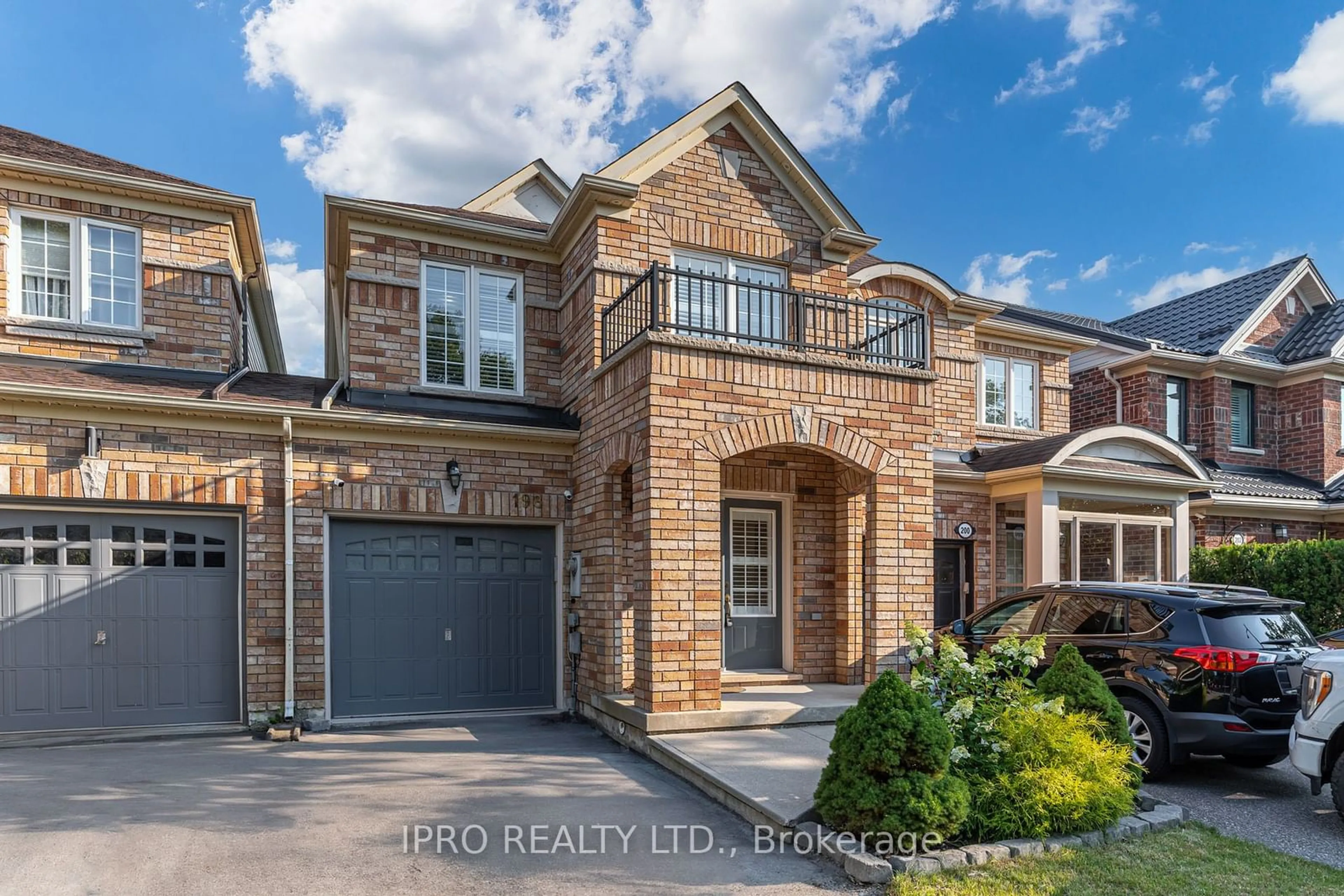 Home with brick exterior material for 198 Venice Gate Dr, Vaughan Ontario L4H 0E9