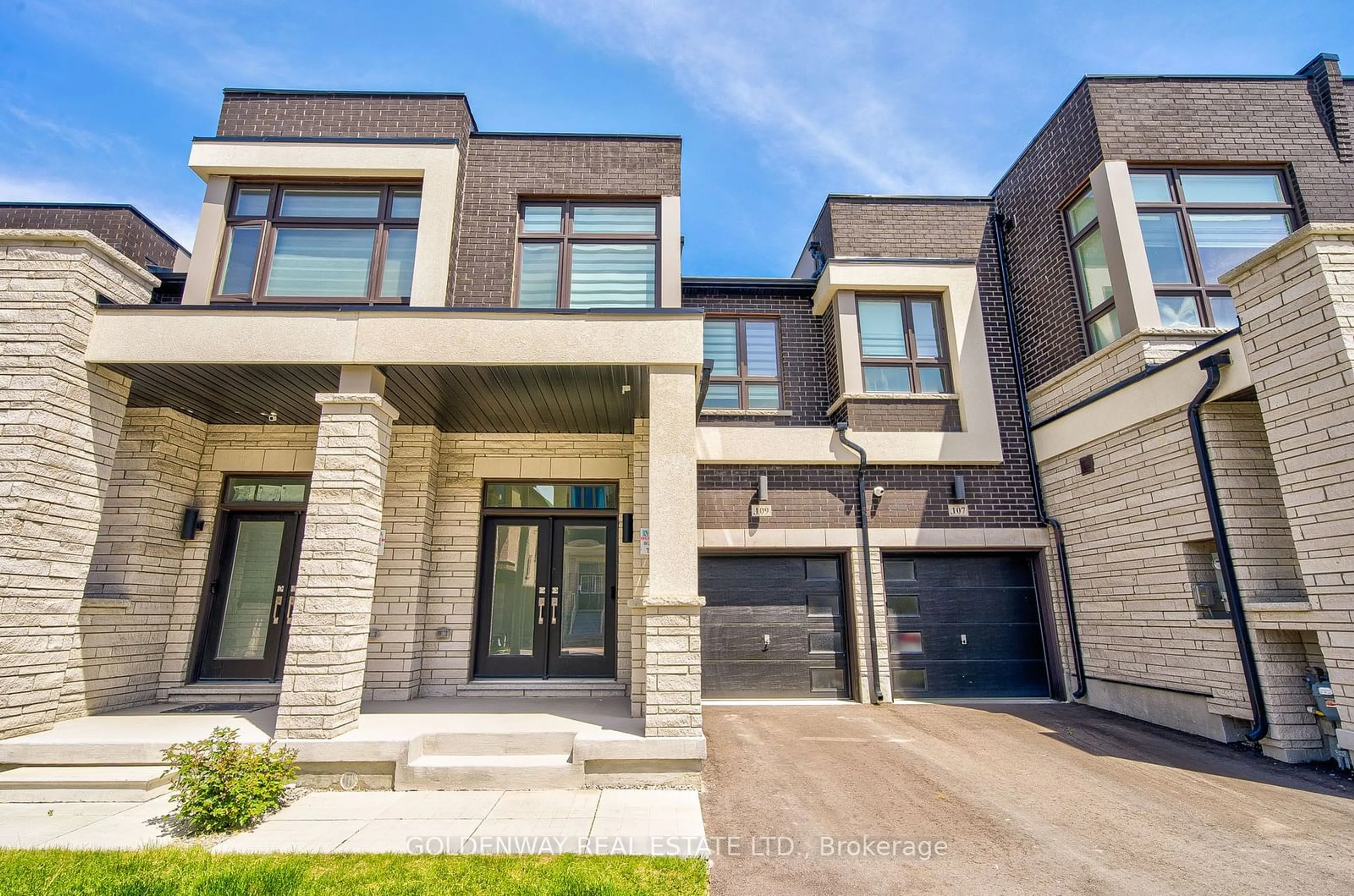 Home with brick exterior material for 109 Hilts Dr, Richmond Hill Ontario L4S 0J2