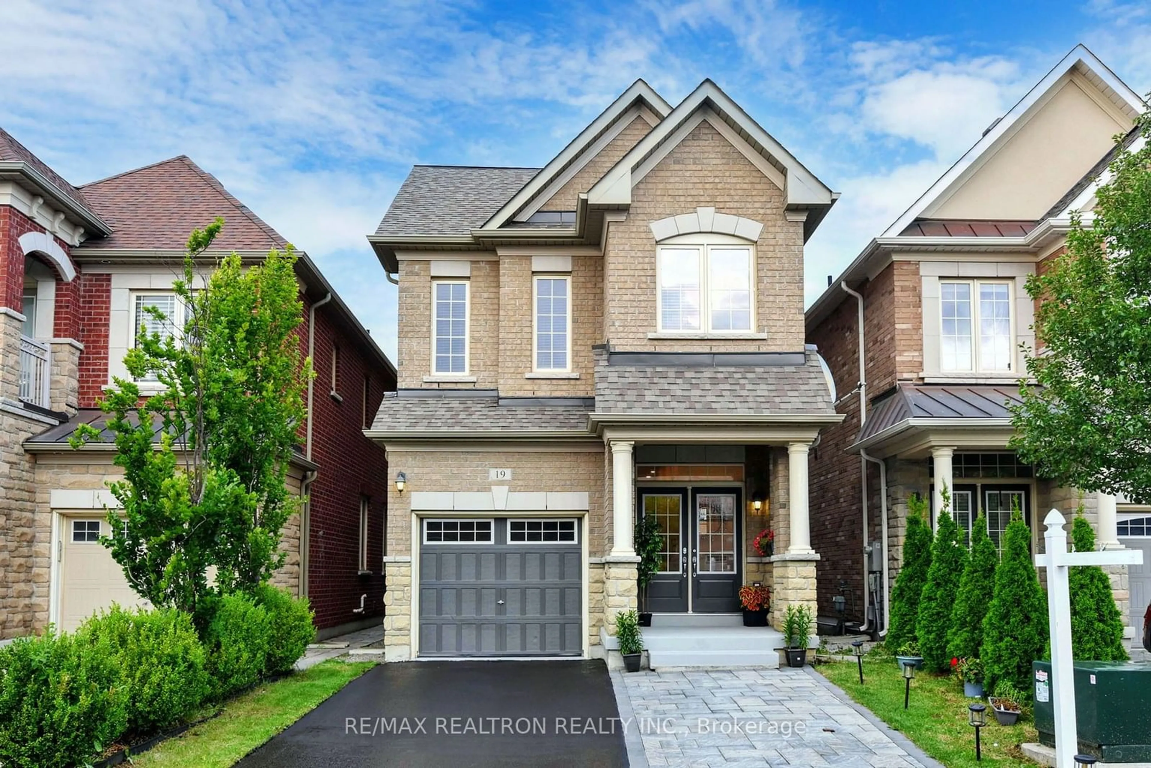 Home with brick exterior material for 19 Hatton Garden Rd, Vaughan Ontario L4H 3R1