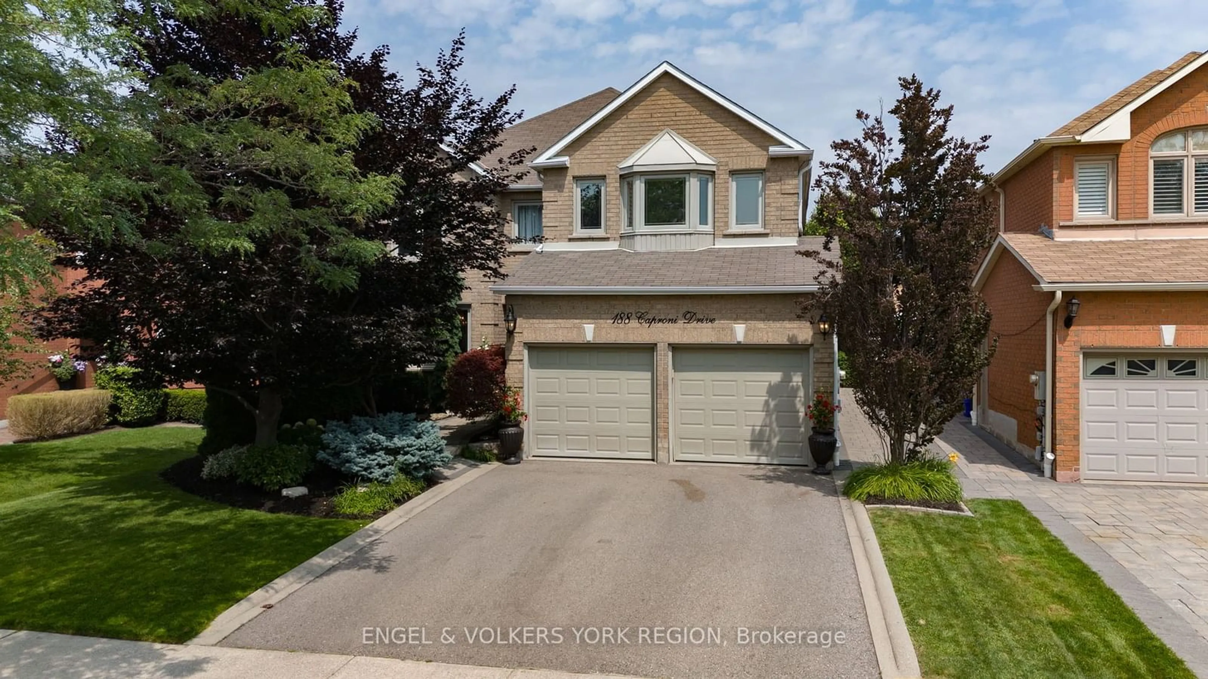 Frontside or backside of a home for 188 Caproni Dr, Vaughan Ontario L6A 1X7