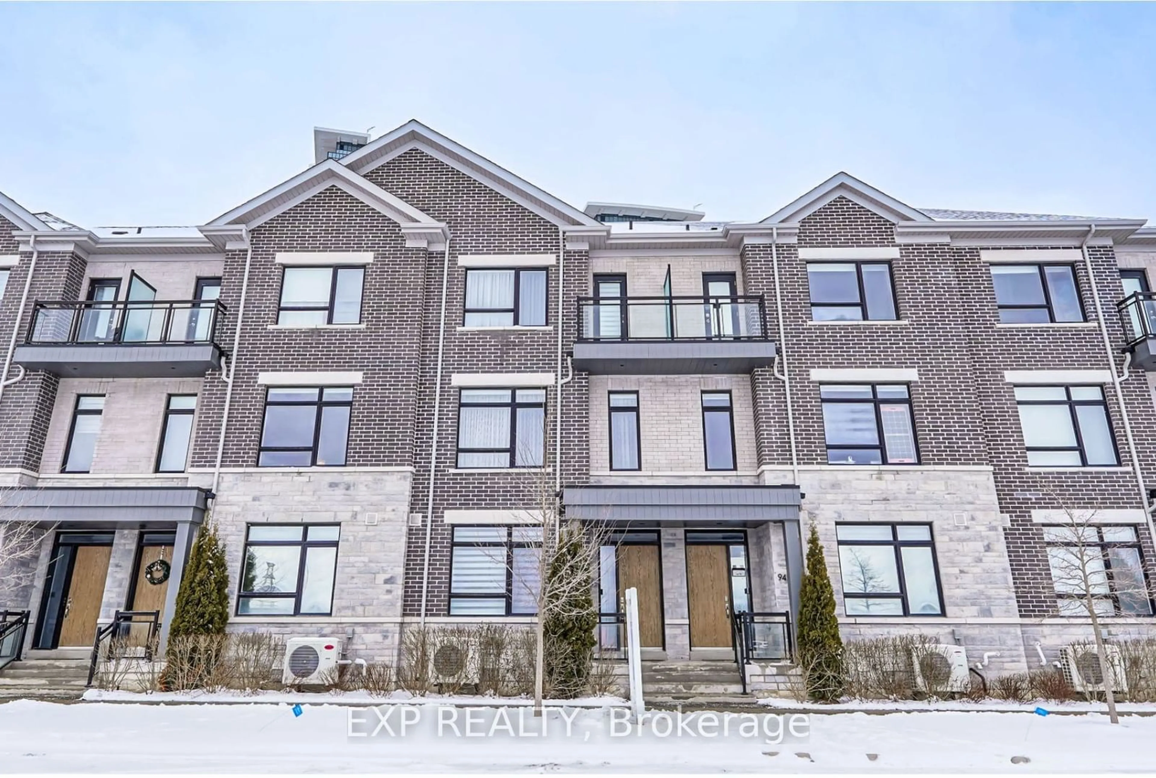 A pic from exterior of the house or condo for 92 South Park Rd, Markham Ontario L3T 0G6