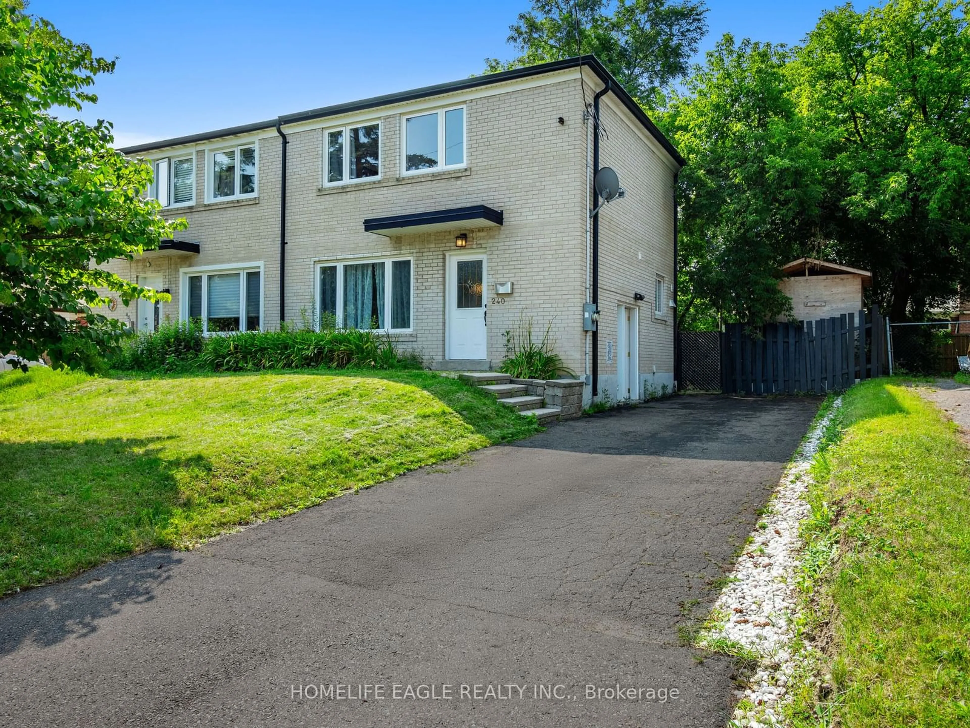 Frontside or backside of a home for 240 Alsace Rd, Richmond Hill Ontario L4C 2W8