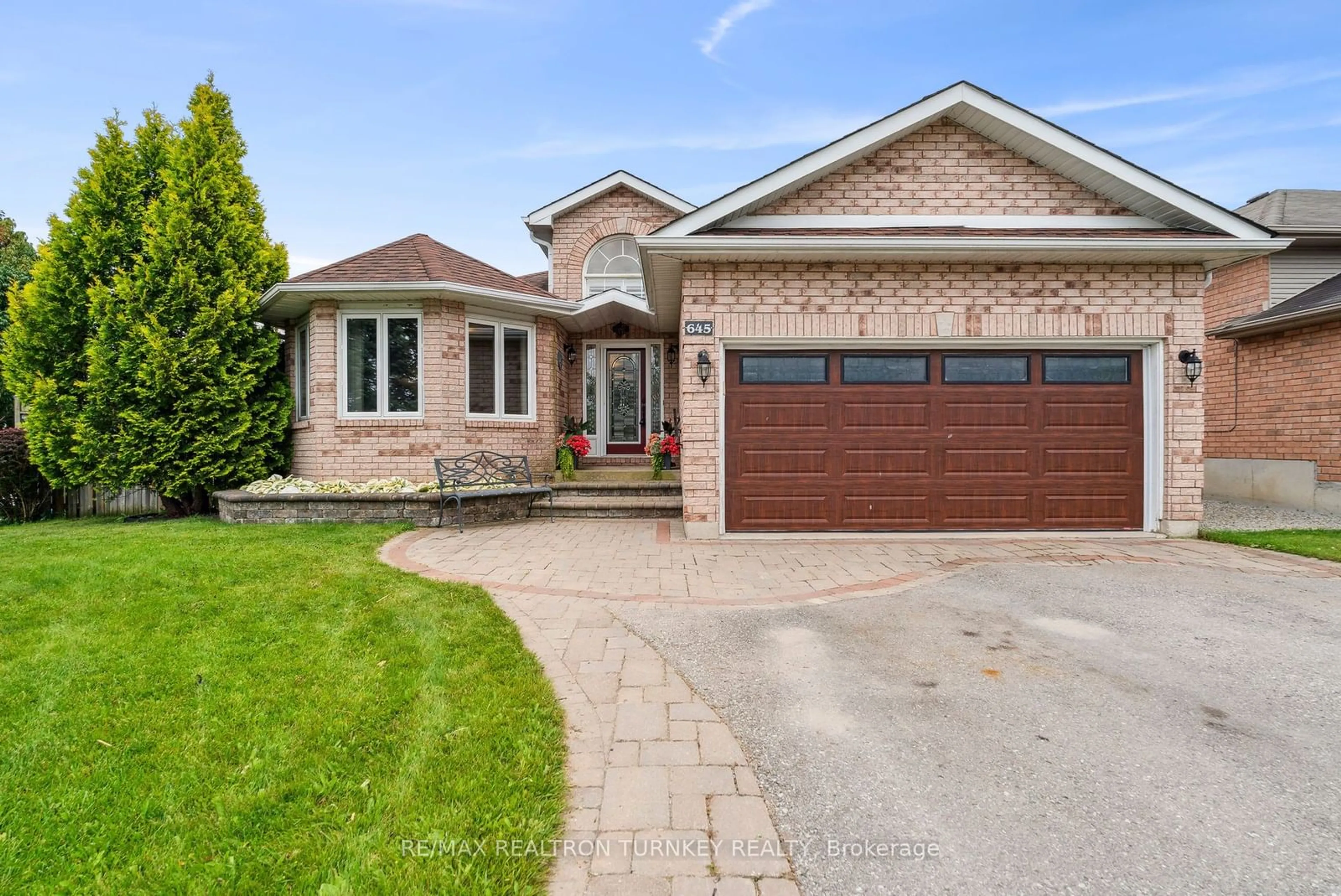 Home with brick exterior material for 645 Glen Cedar Cres, Innisfil Ontario L9S 2J4