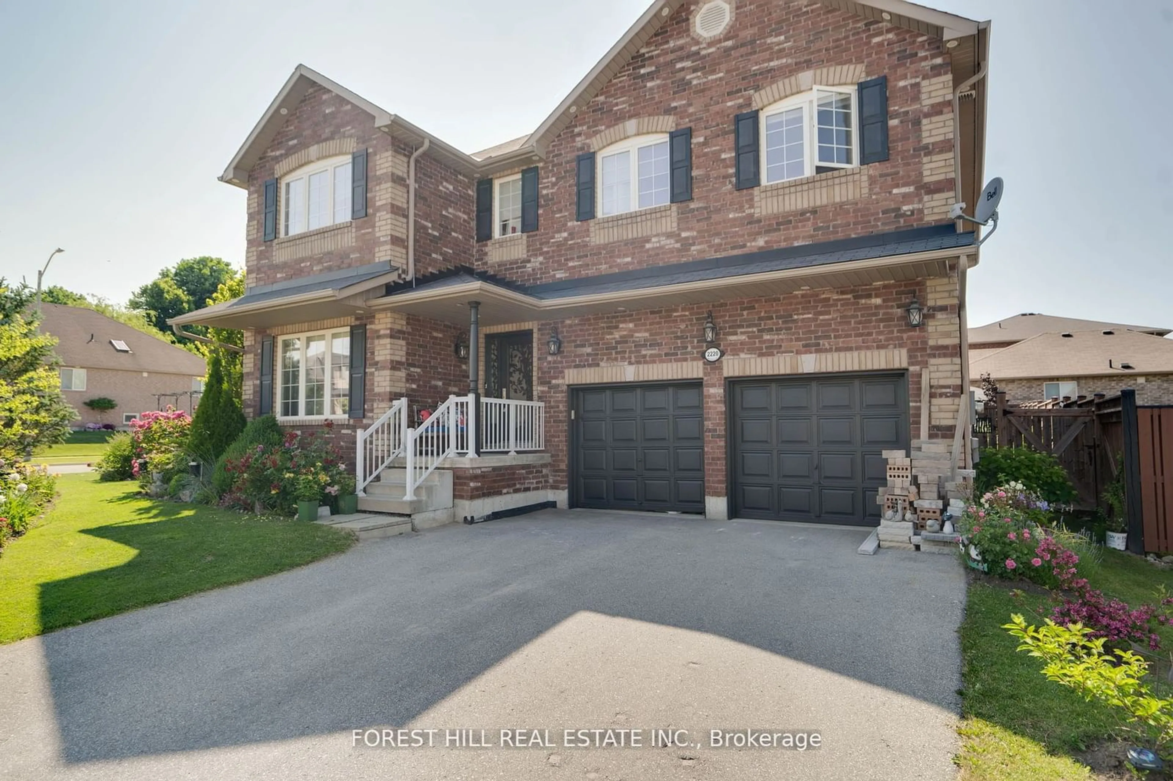 Home with brick exterior material for 2220 Nevils St, Innisfil Ontario L9S 0E2