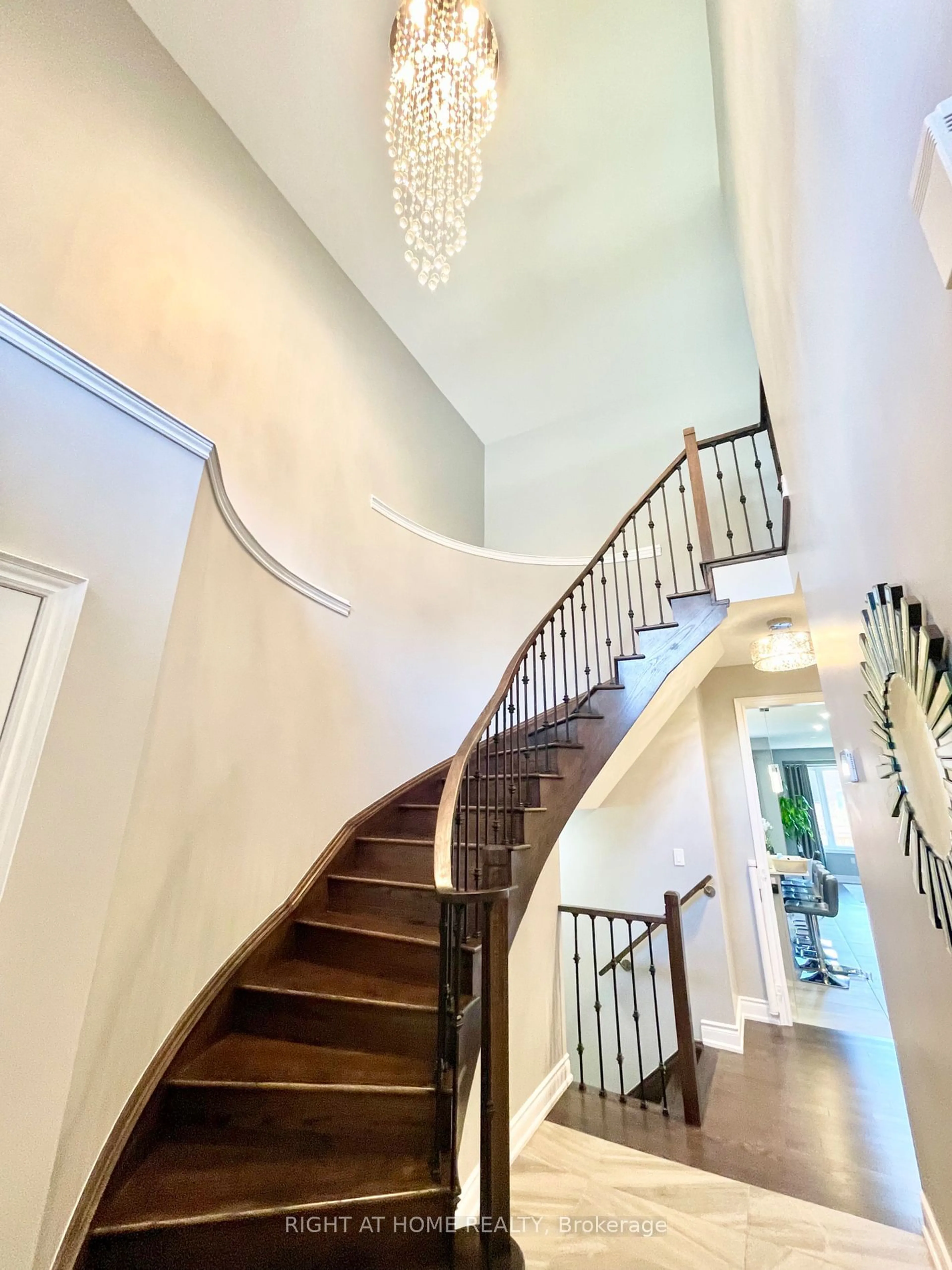 Stairs for 1377 Lawson St, Innisfil Ontario L9S 0N8