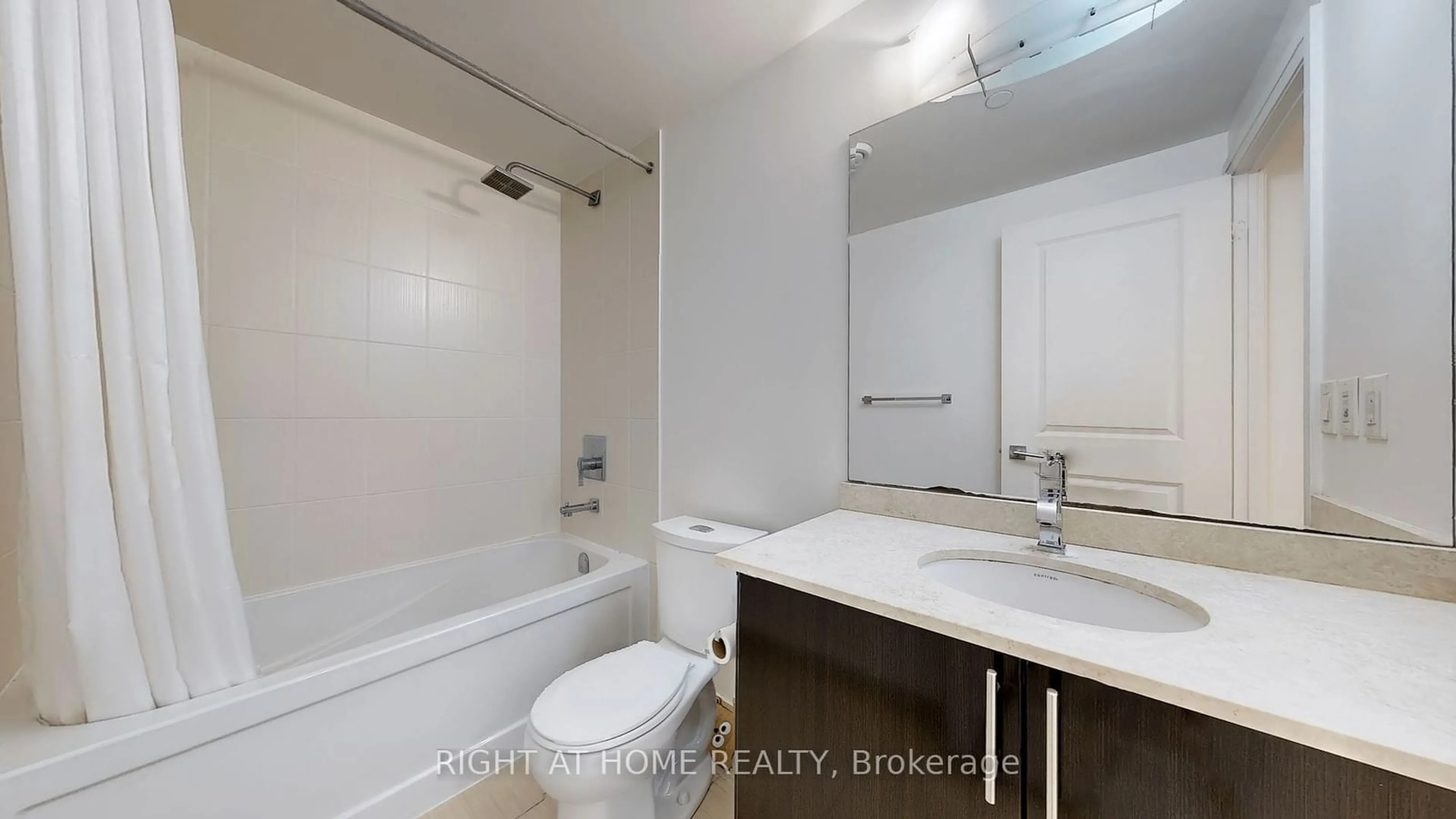 Bathroom for 7165 Yonge St #2309, Markham Ontario L3T 0C9