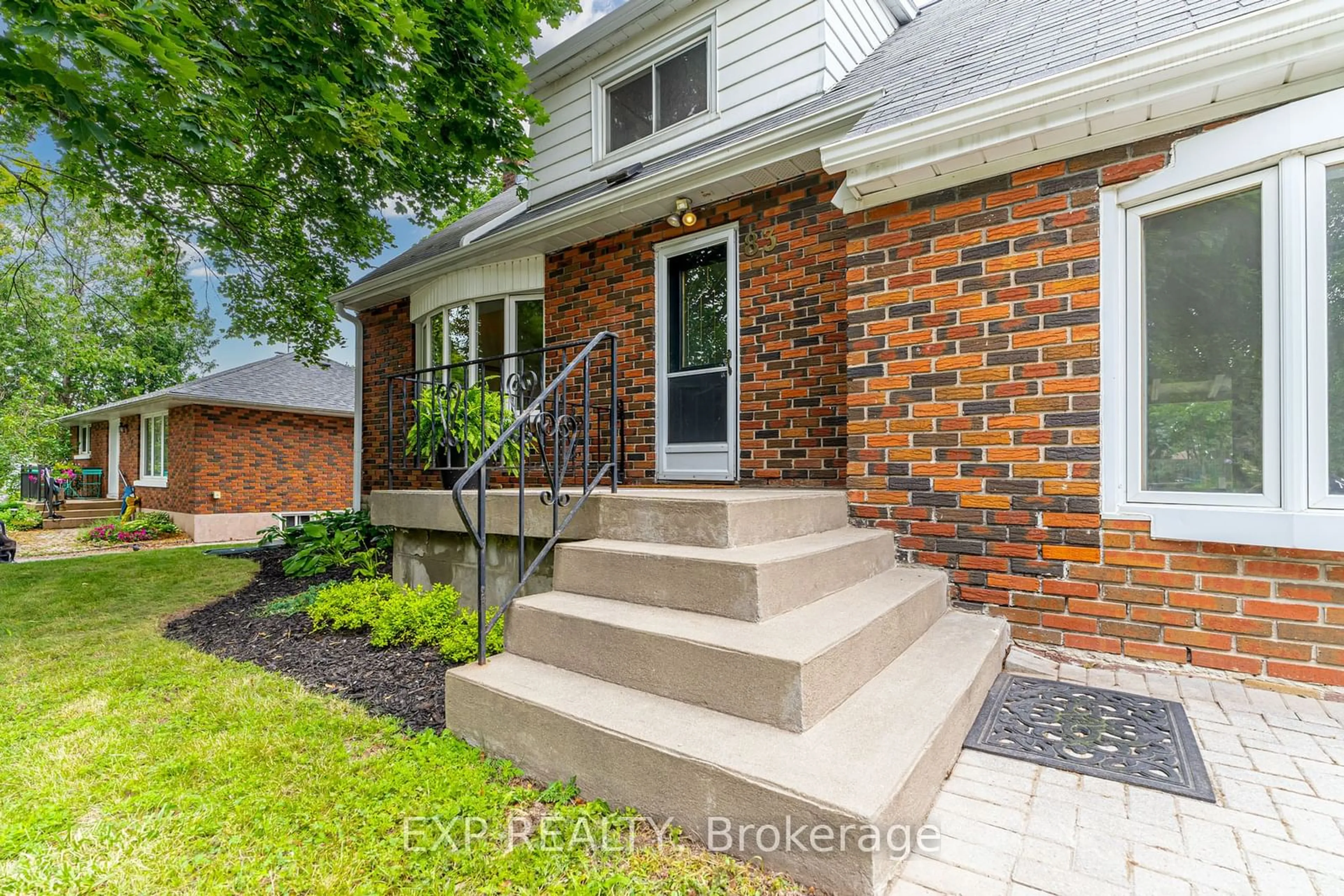 Home with brick exterior material for 83 Lundy's Lane, Newmarket Ontario L3Y 3R9