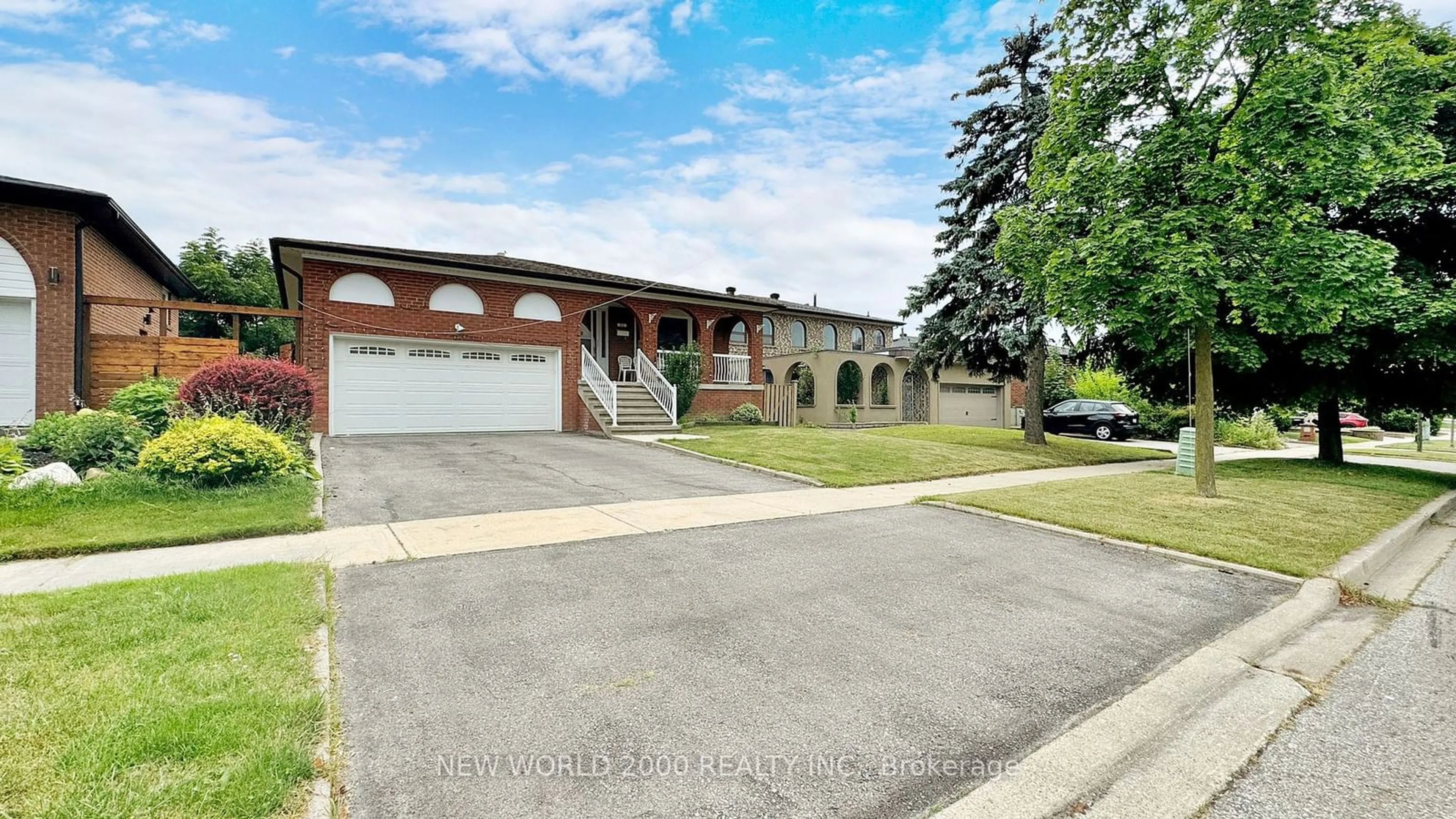Frontside or backside of a home for 23 Oakhill Rd, Vaughan Ontario L4L 2H2