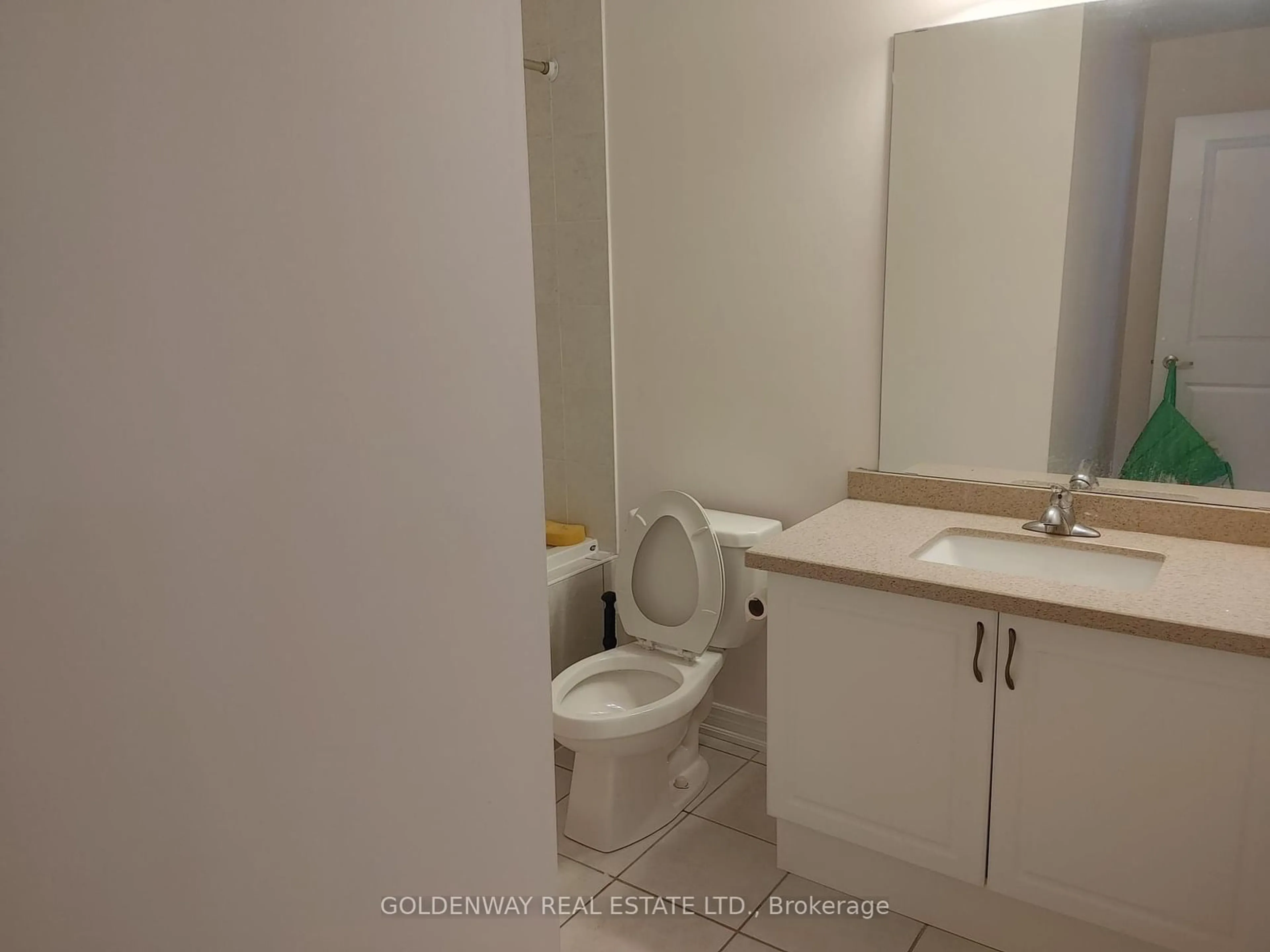 Standard bathroom for 49 Memon Pl, Markham Ontario L6E 0S1