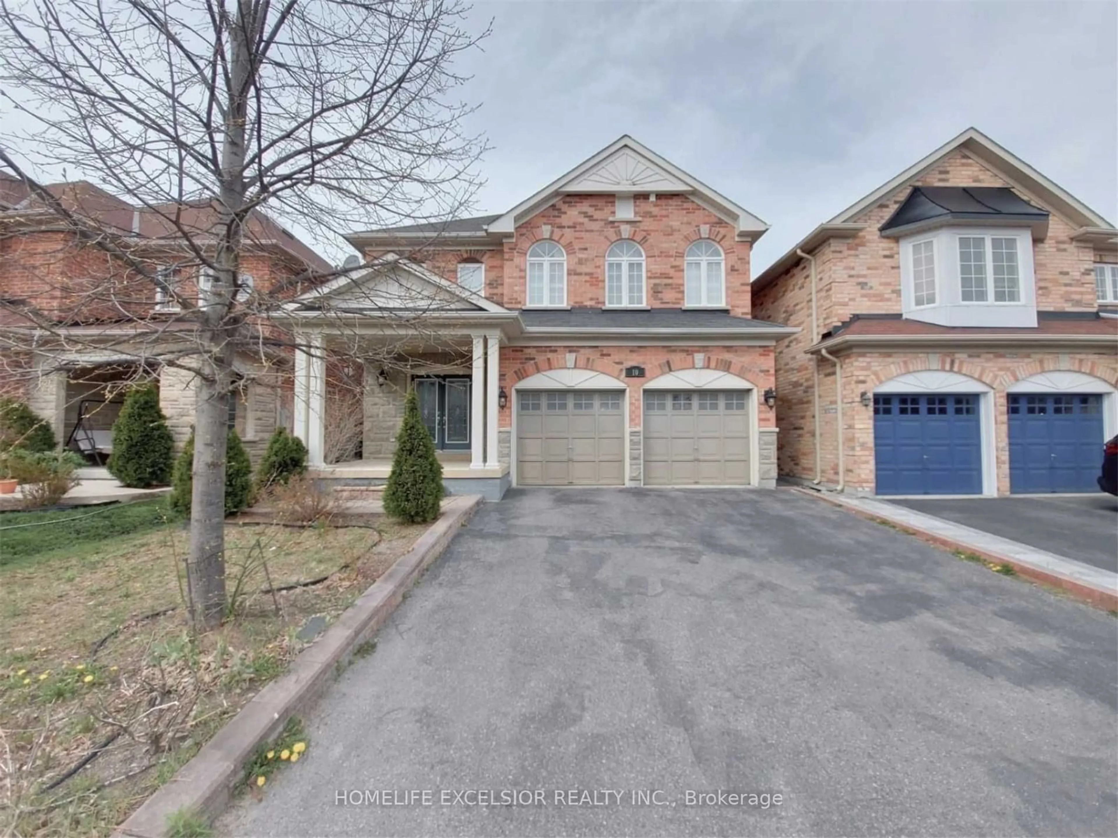 Frontside or backside of a home for 10 Kentview Cres, Markham Ontario L6B 0E2