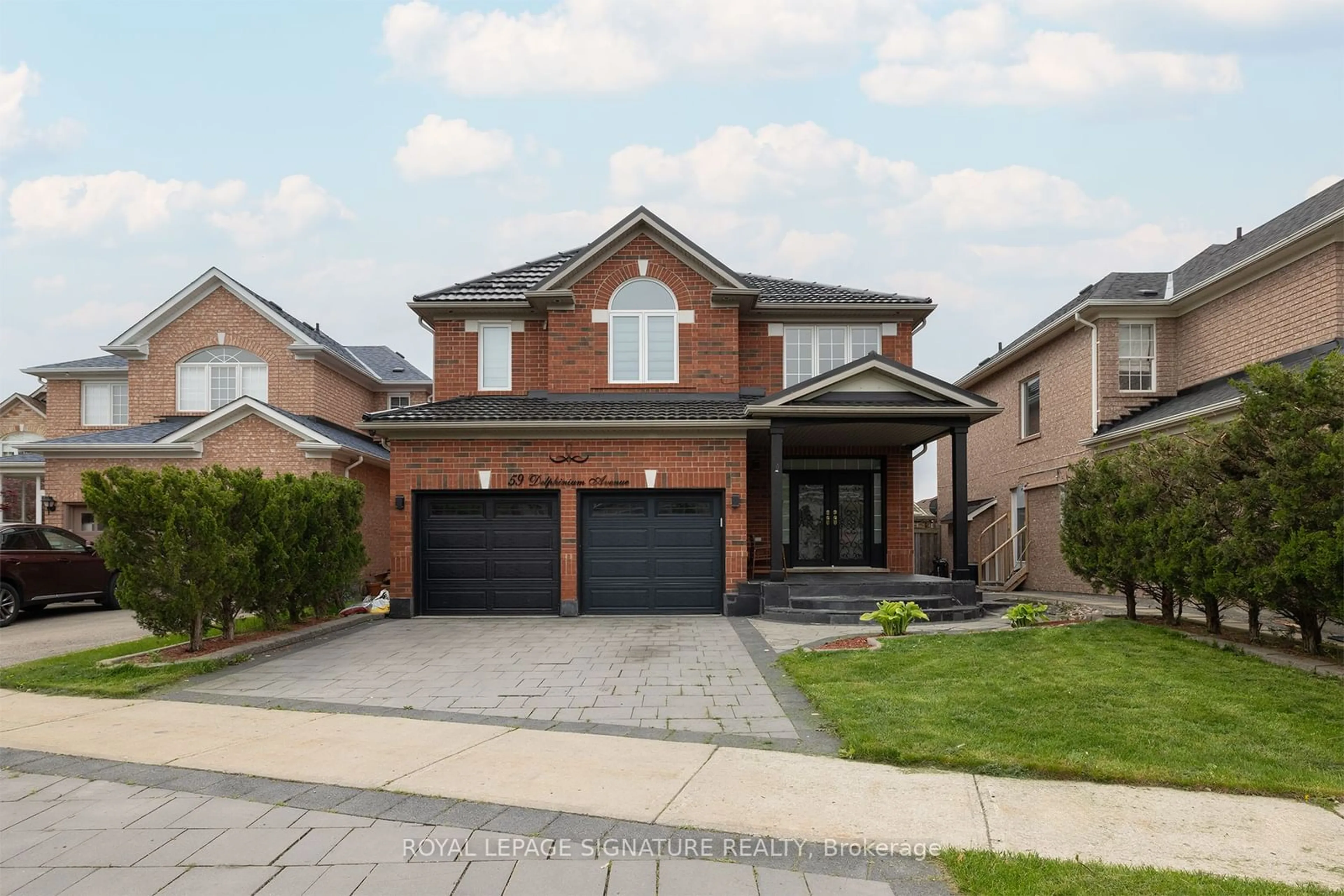 Home with brick exterior material for 59 Delphinium Ave, Richmond Hill Ontario L4E 4N5