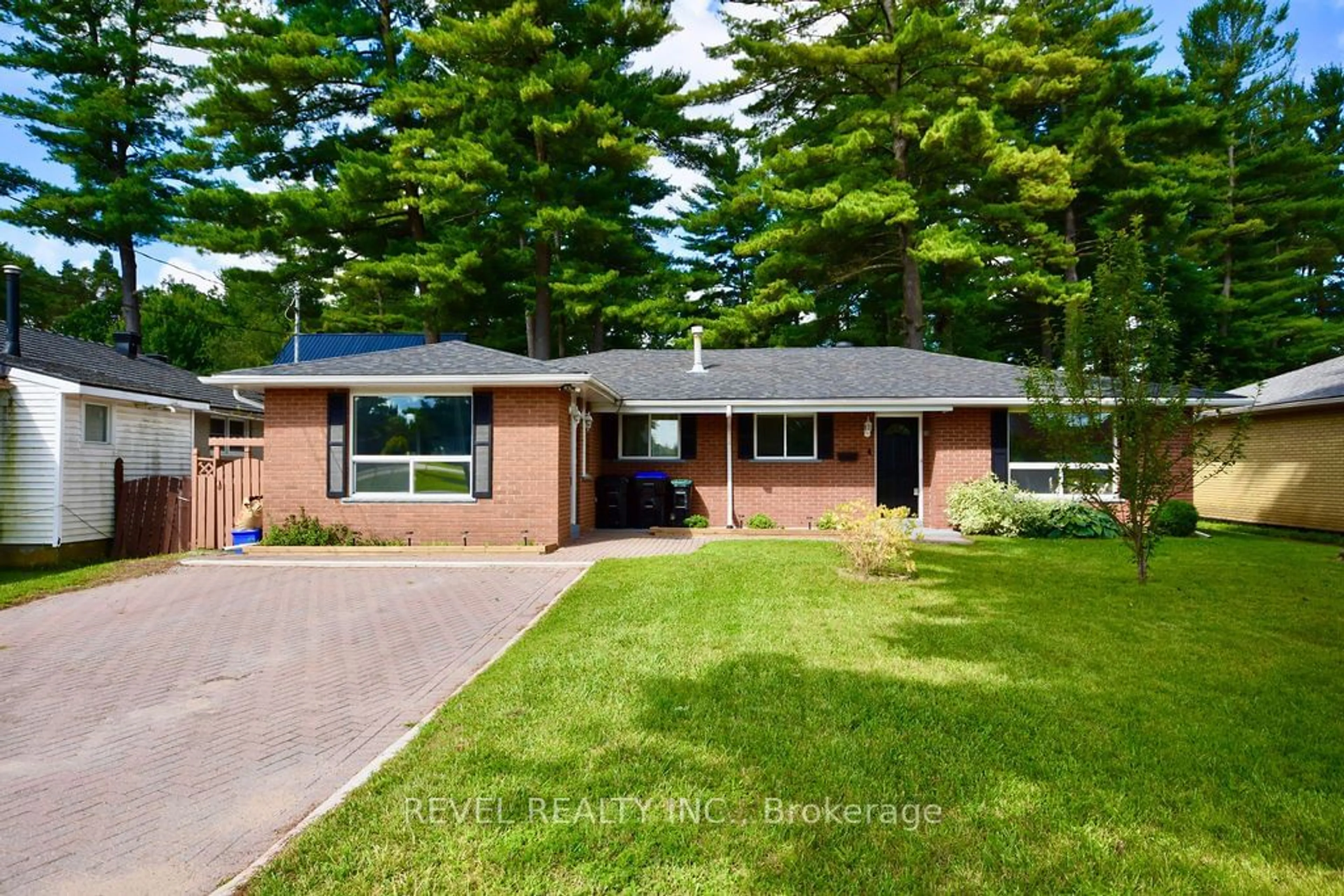 Home with brick exterior material for 4 Bushey Ave, Essa Ontario L0M 1B3