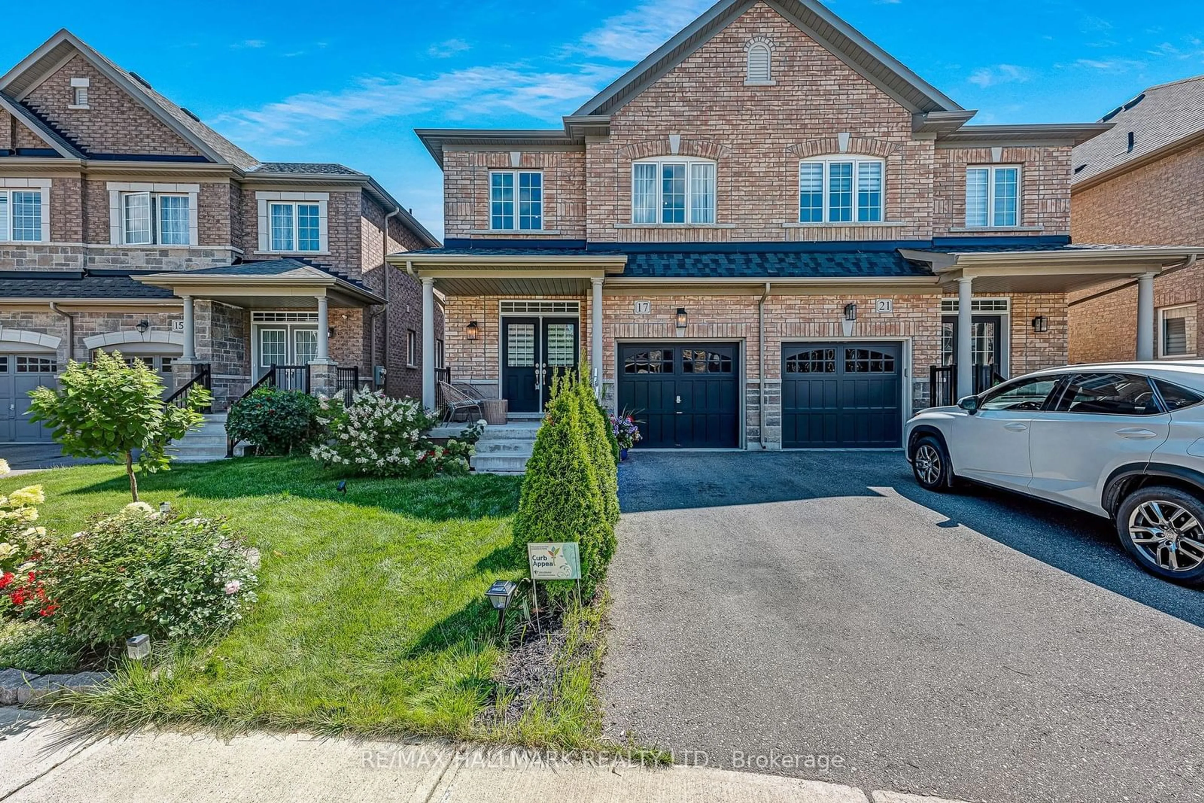 Home with brick exterior material for 17 VELIA Crt, Vaughan Ontario L4H 4S5