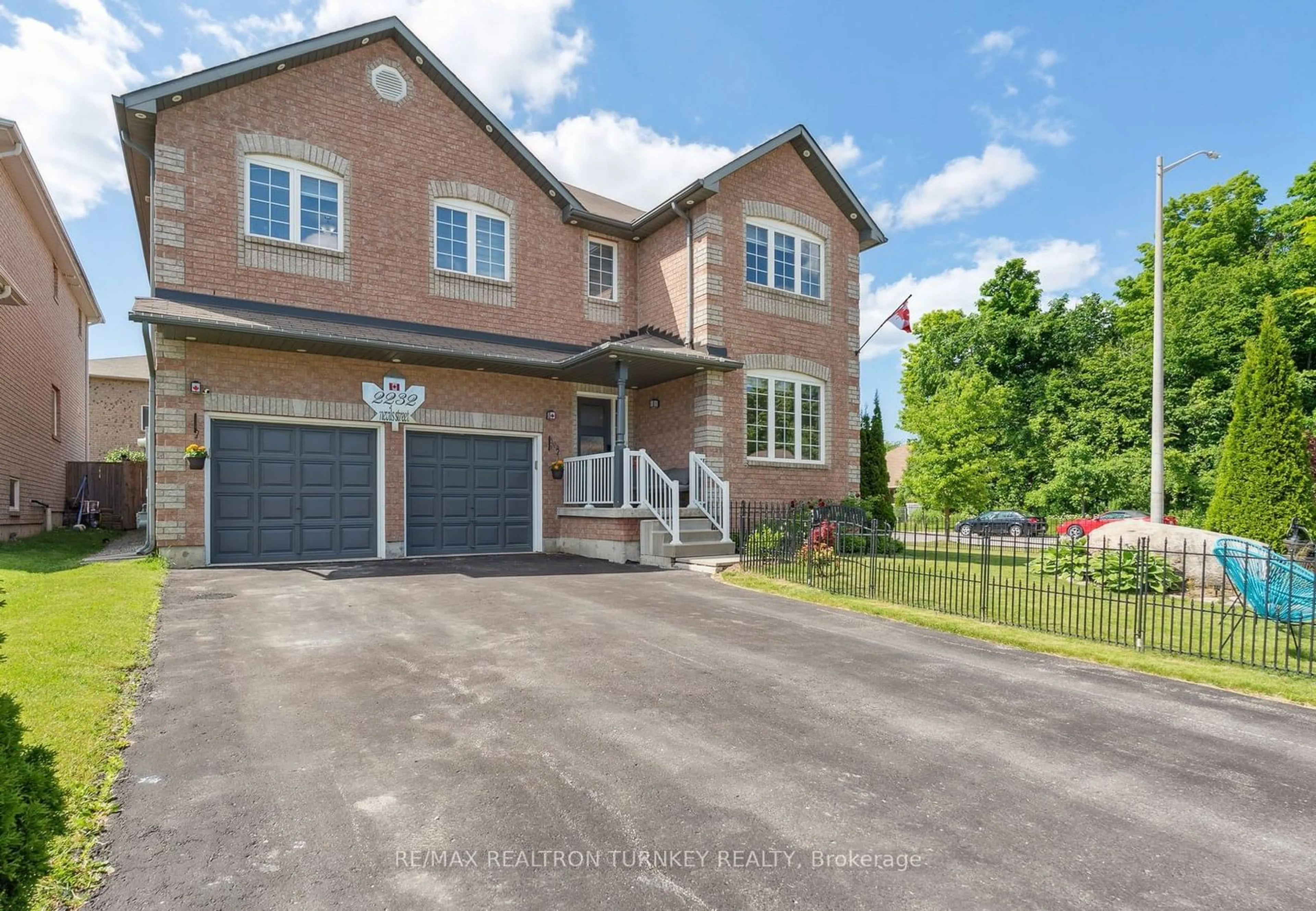 Frontside or backside of a home for 2232 Nevils St, Innisfil Ontario L9S 0E2