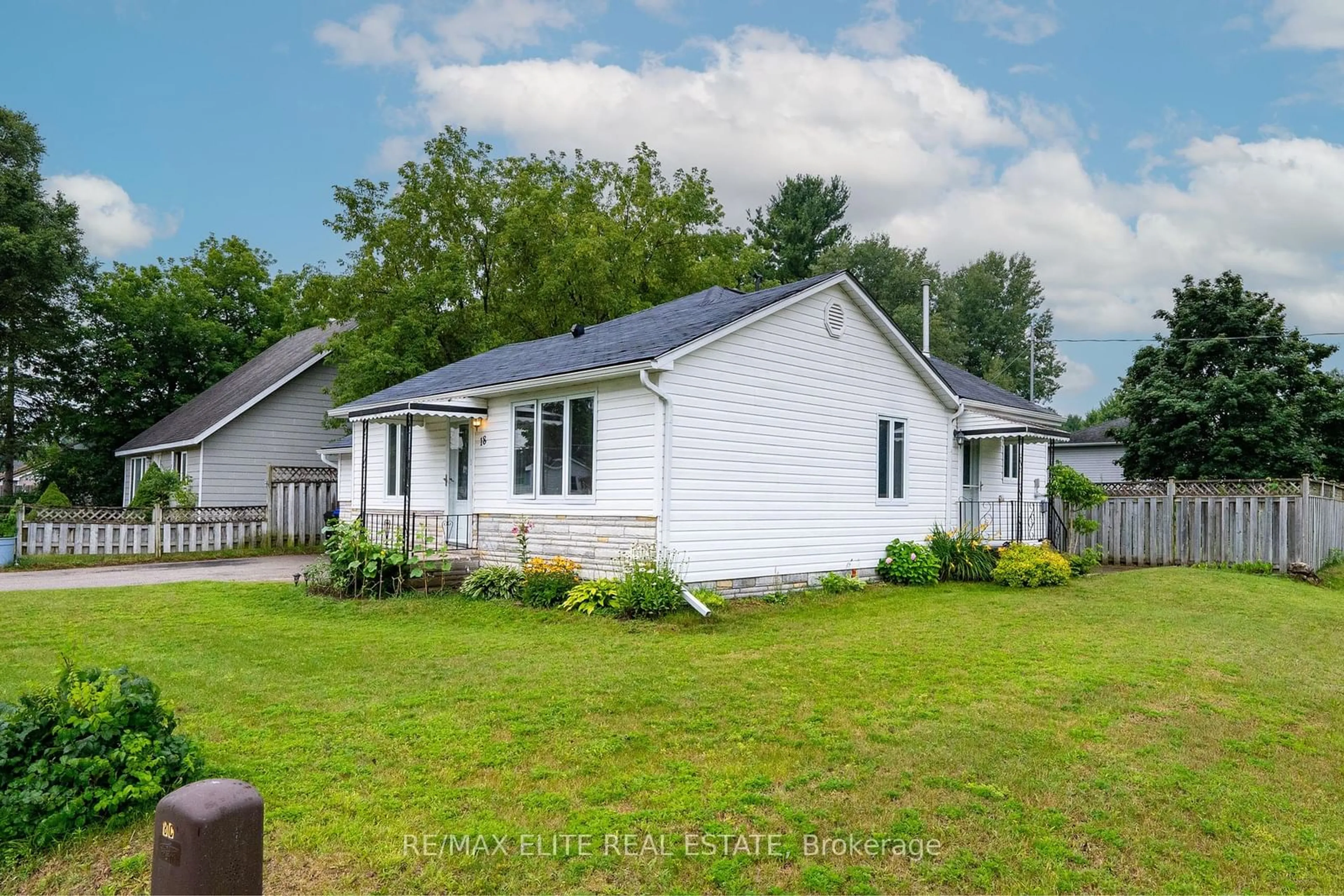 Cottage for 18 Coulson Ave, Essa Ontario L0M 1B3