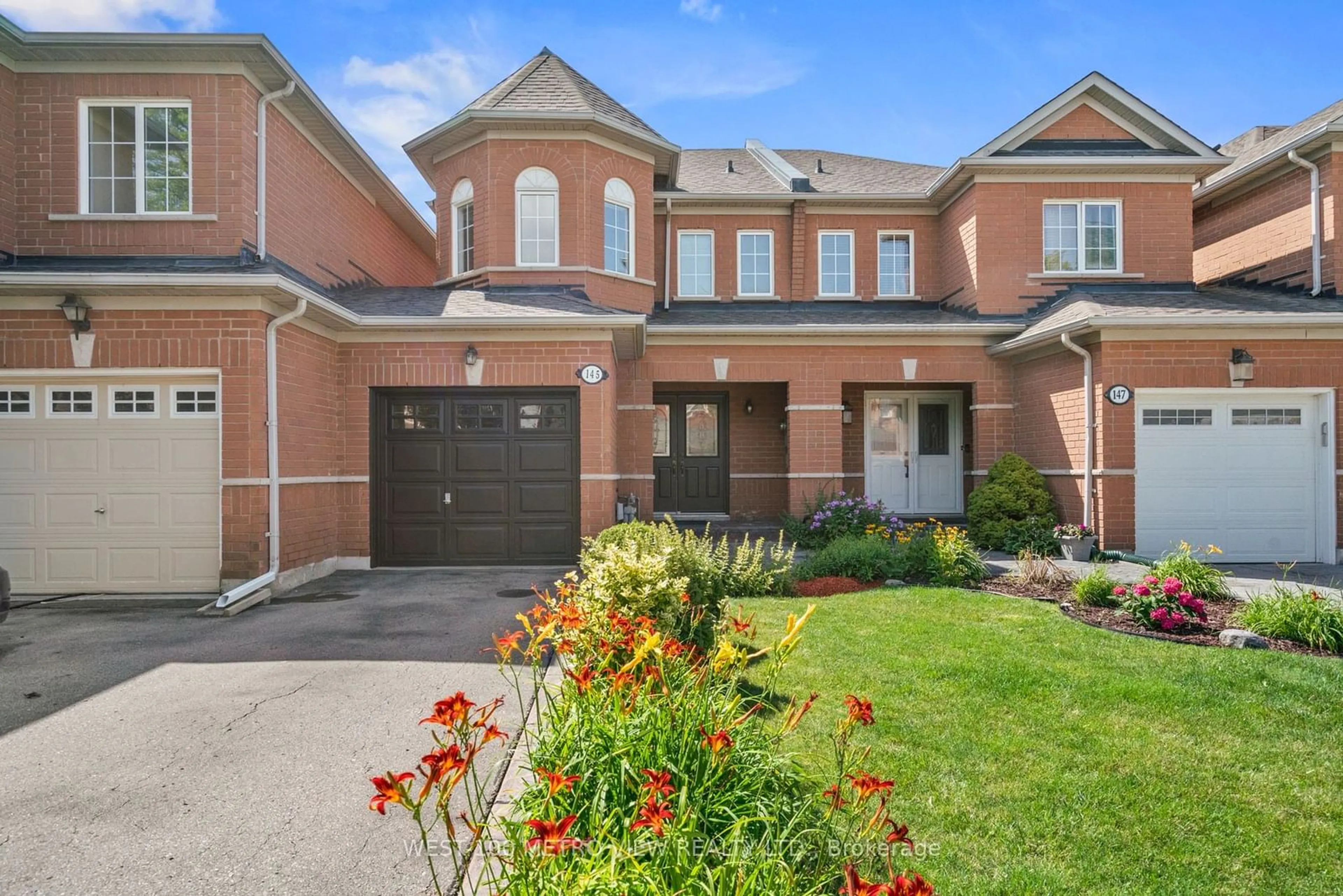A pic from exterior of the house or condo for 145 Royal Appian Cres, Vaughan Ontario L4K 5L7
