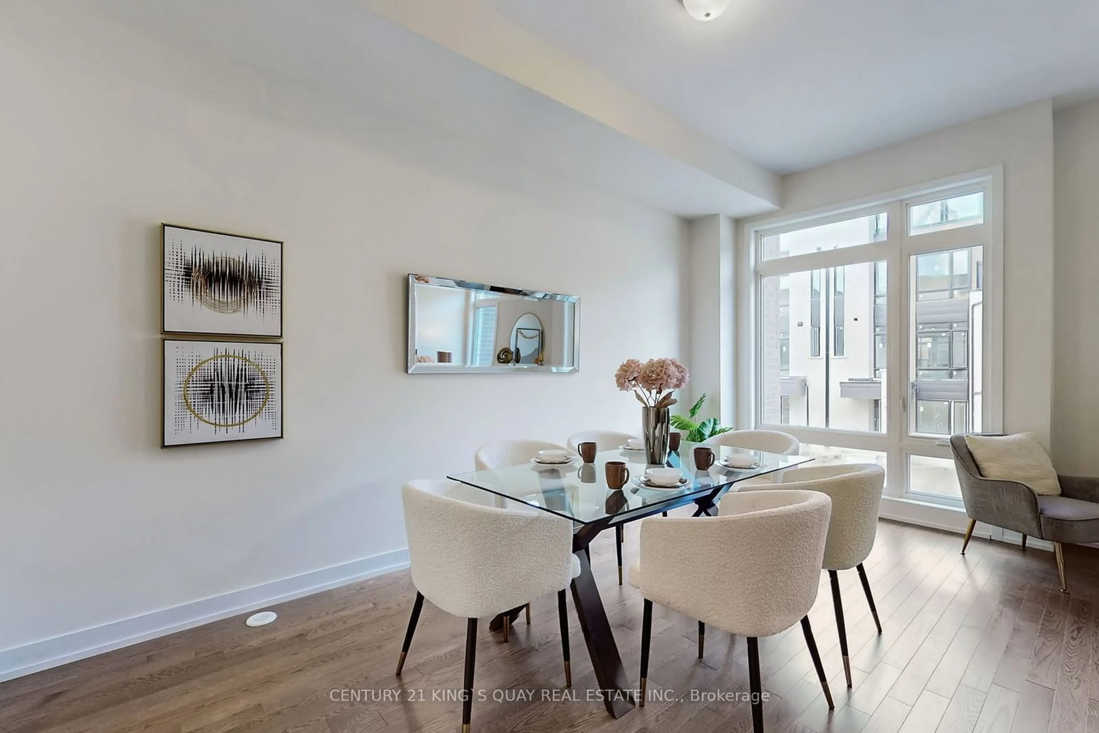 Dining room for 19 Ingersoll Lane, Richmond Hill Ontario L4E 1G9