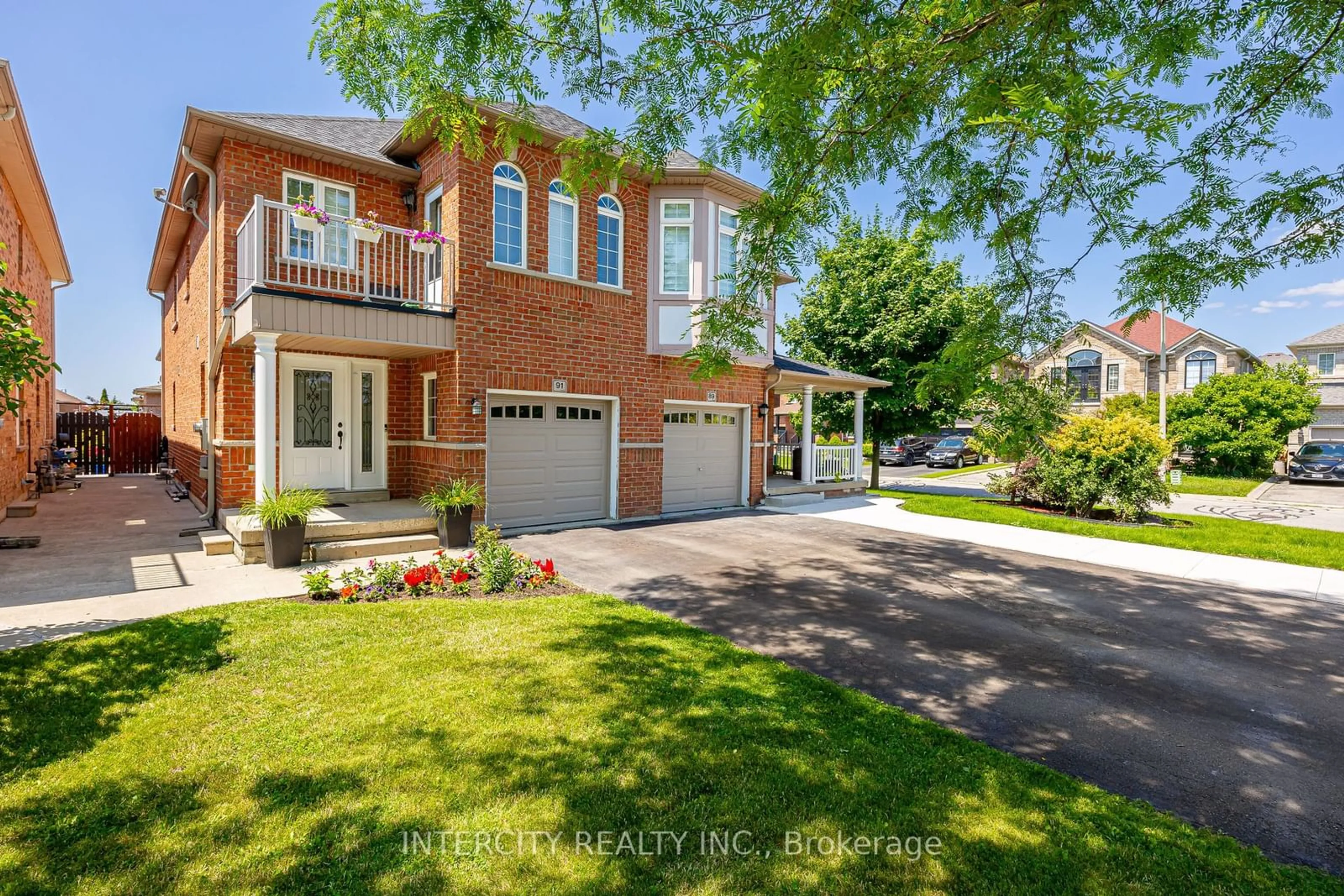 Home with brick exterior material for 91 Adventure Cres, Vaughan Ontario L6A 2Z8