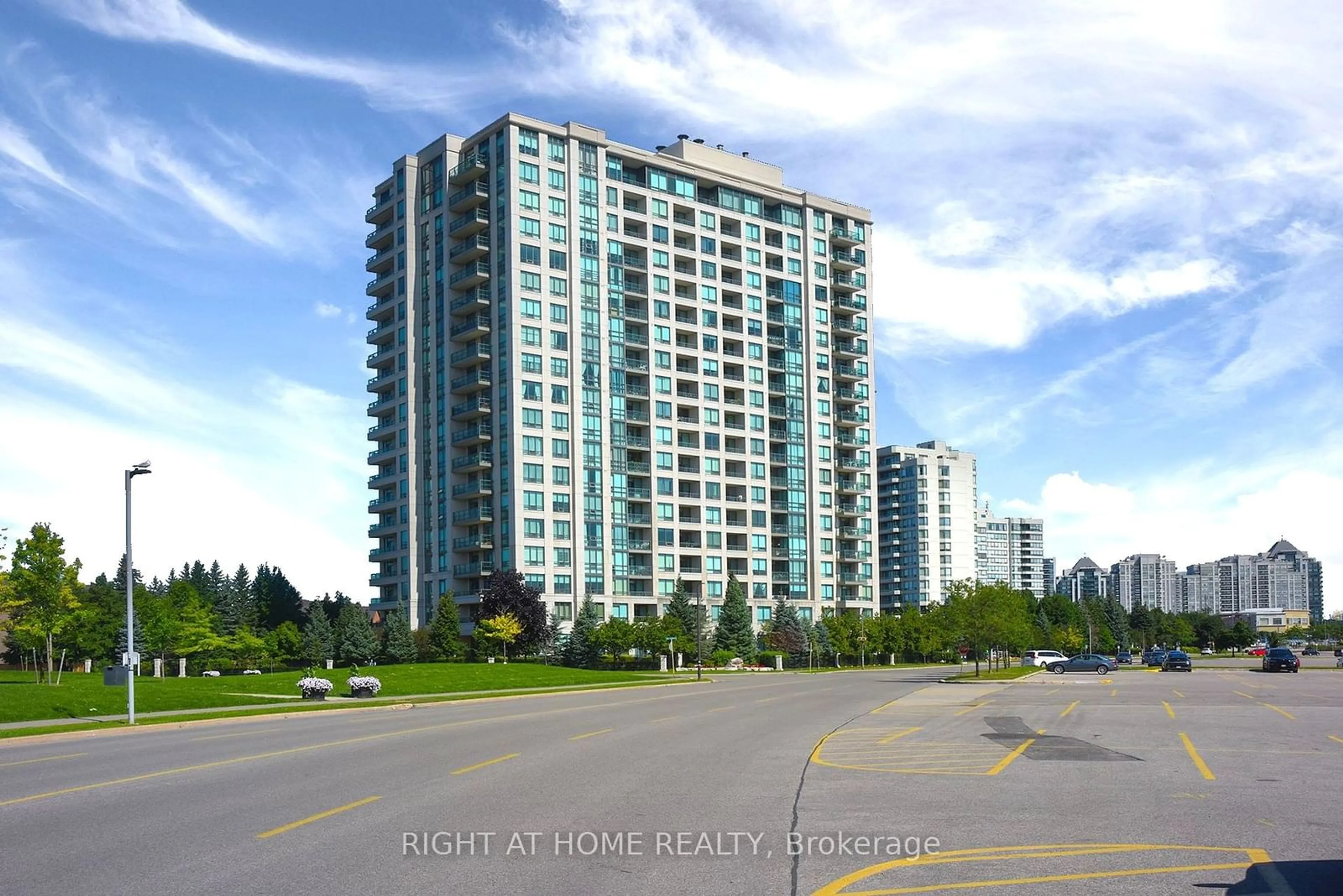 A pic from exterior of the house or condo for 88 Promenade Circ #503, Vaughan Ontario L4J 9A4