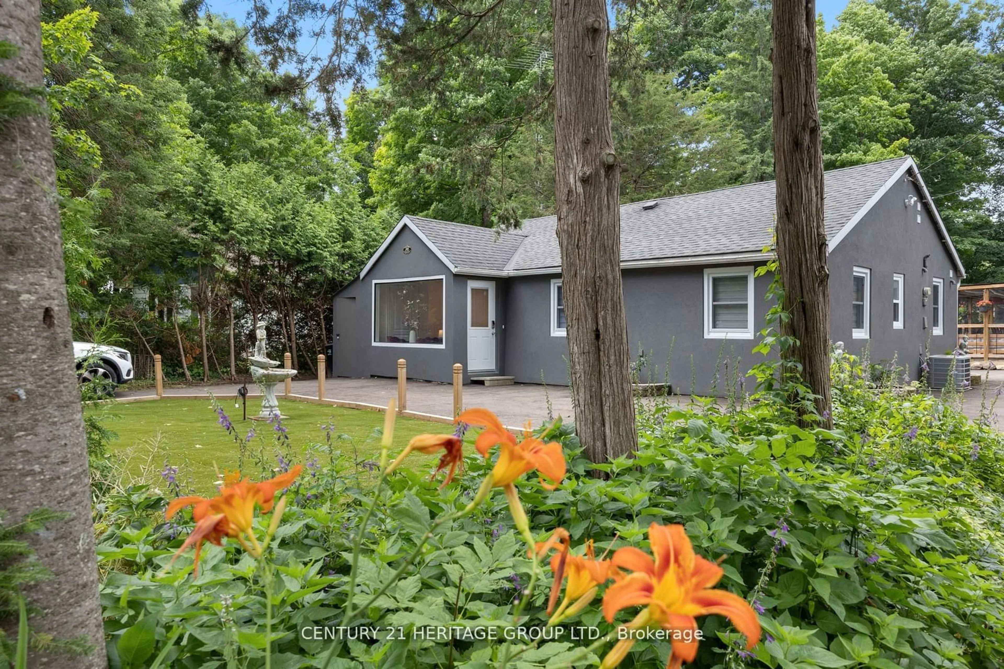 Cottage for 2020 Kate Ave, Innisfil Ontario L9S 1Y2