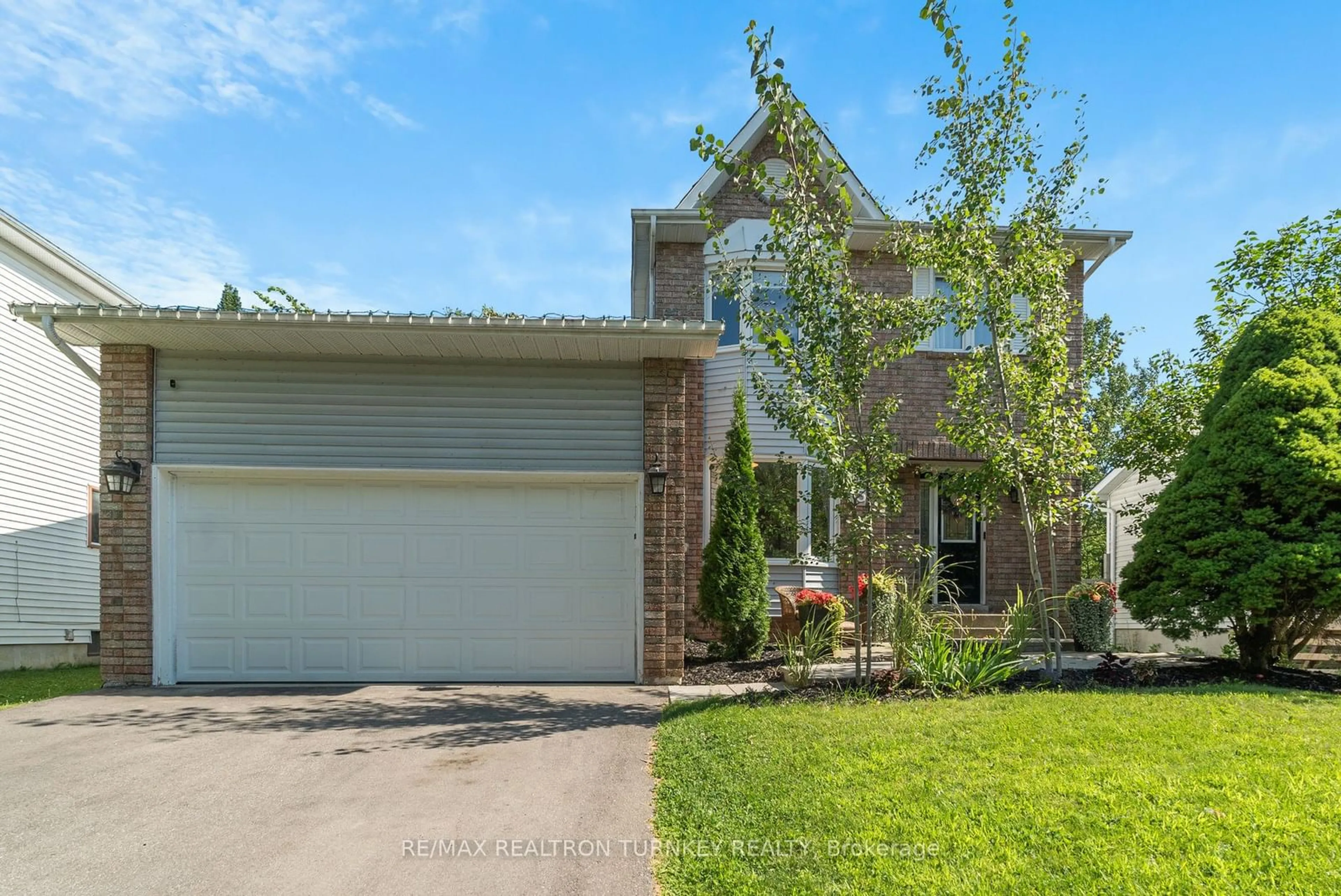 Frontside or backside of a home for 795 Candaras St, Innisfil Ontario L9S 2H1