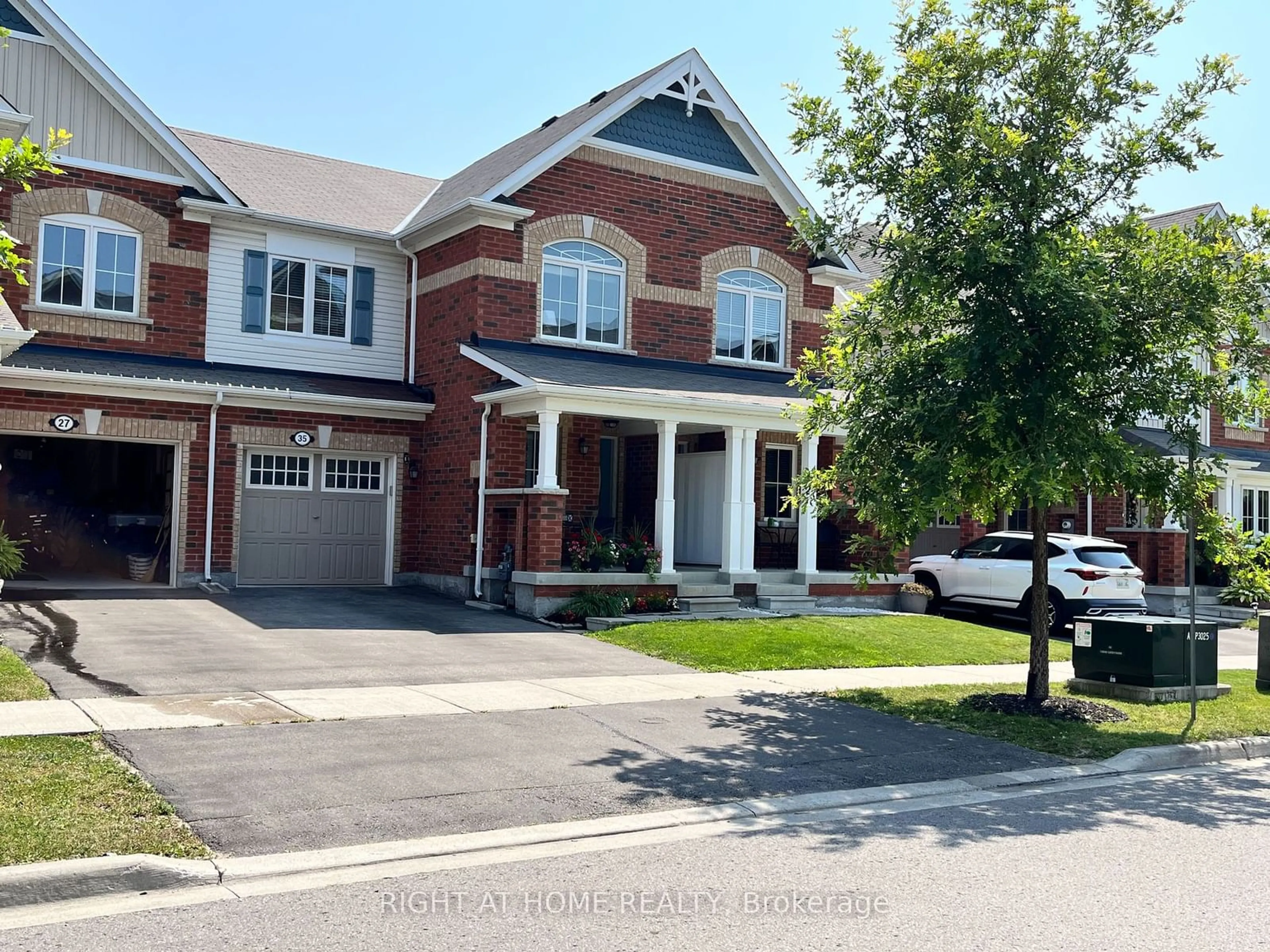 Home with brick exterior material for 35 Stocks Lane, Aurora Ontario L4G 0Y3