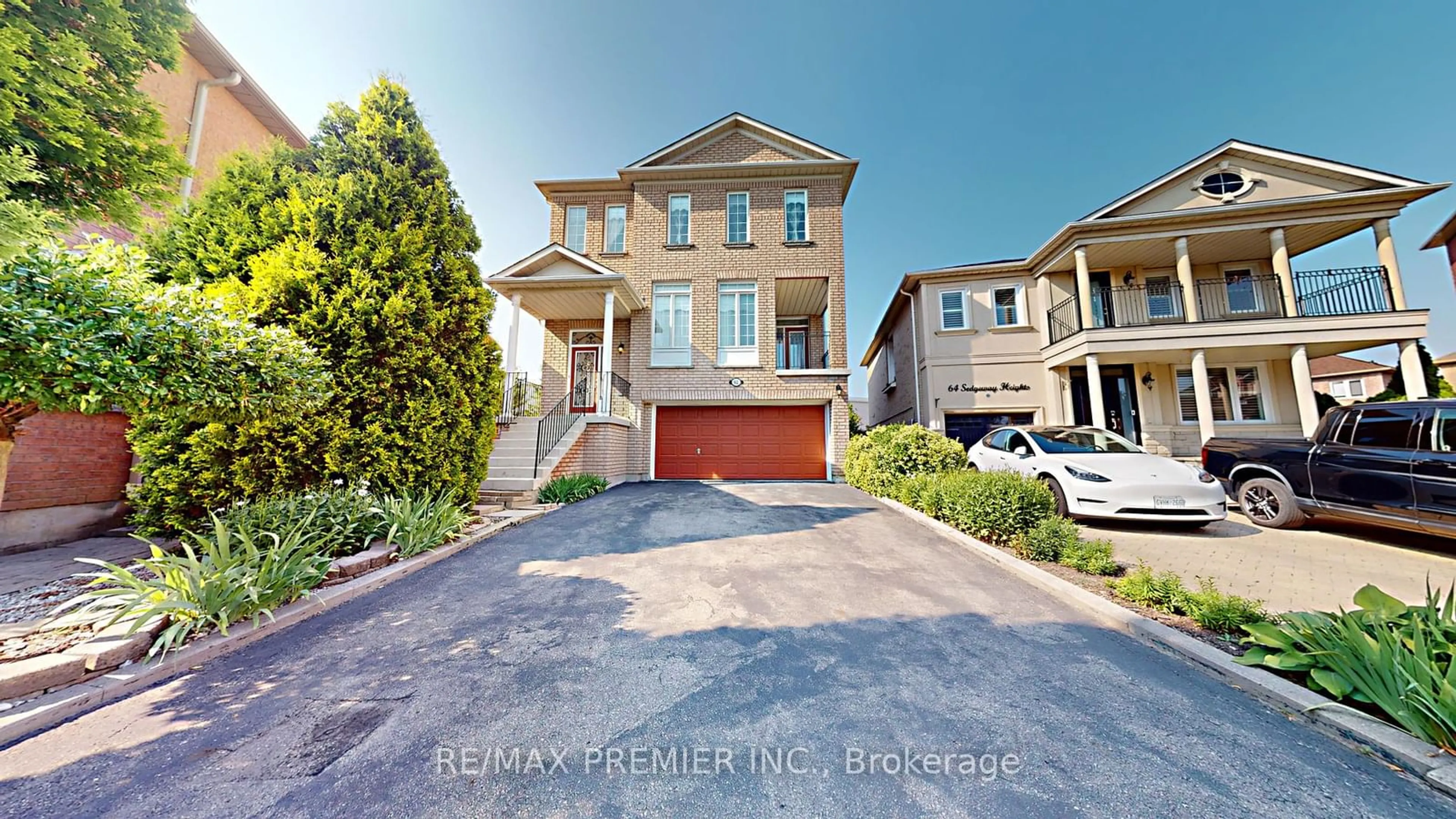 A pic from exterior of the house or condo for 62 Sedgeway Hts, Vaughan Ontario L4H 3A9